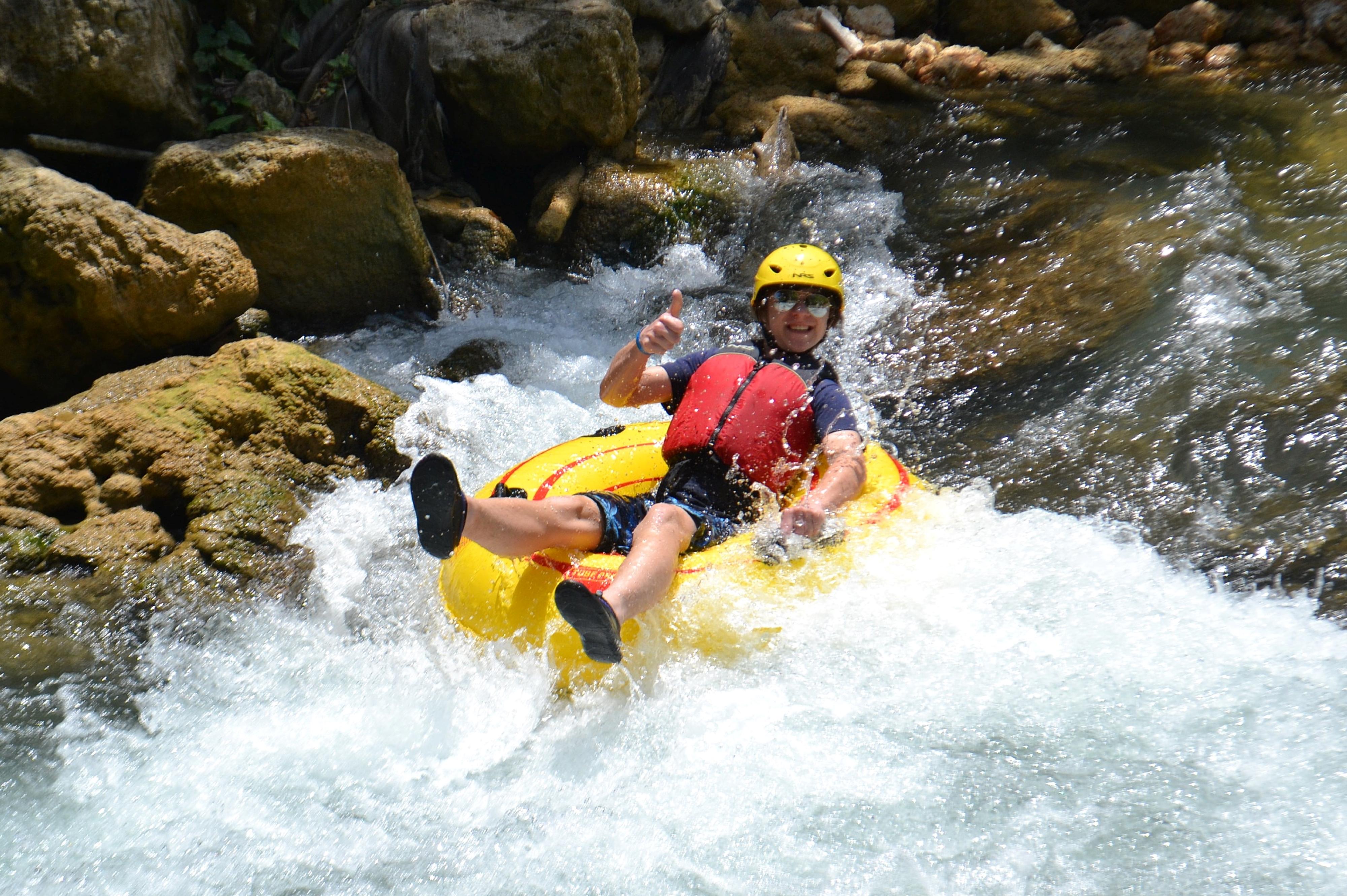 Ocho Rios: River Tubing & Bamboo Beach Club VIP Access – Bamboo Beach Club, Jamaica