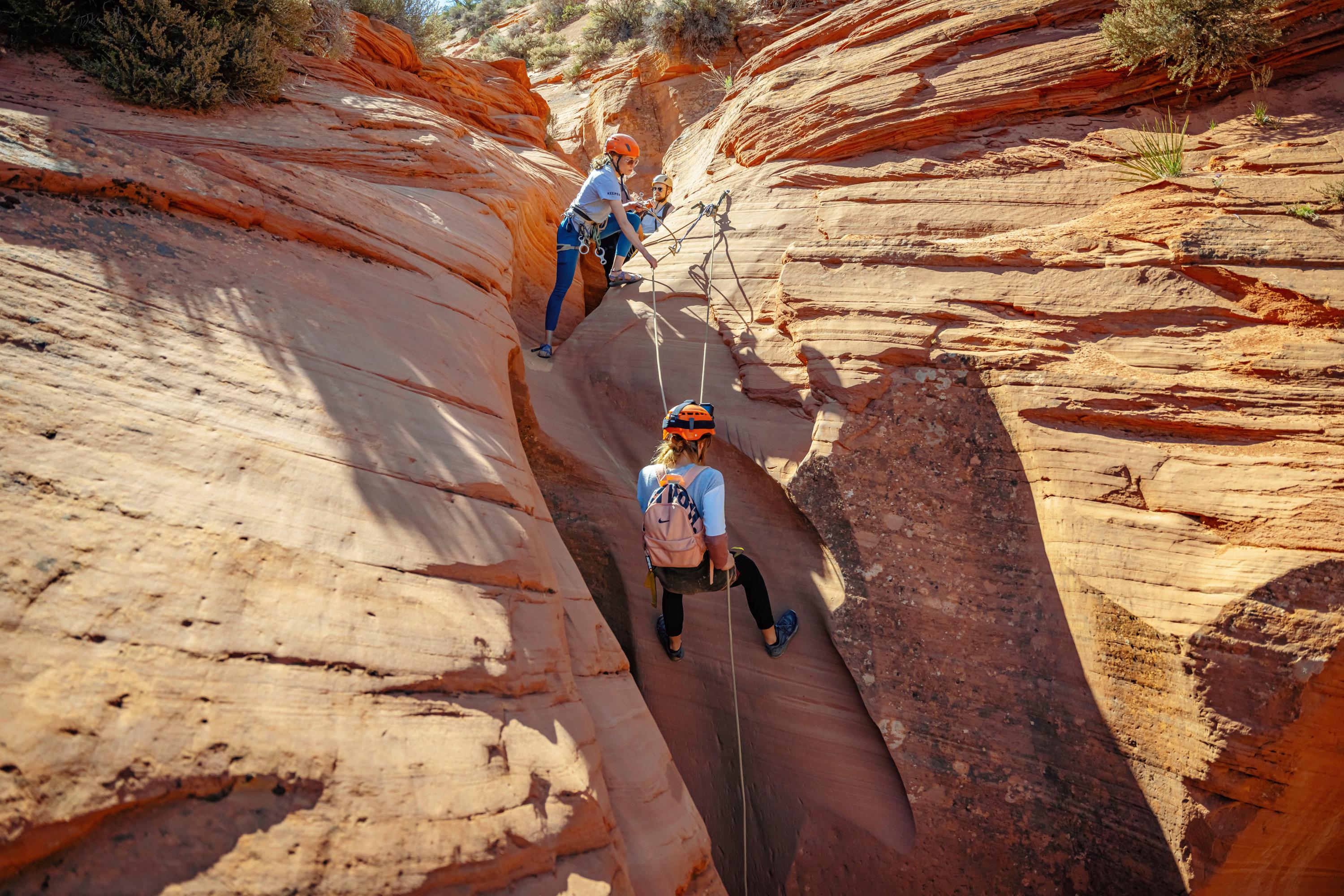 Orderville/Kanab: Coral Sands Canyoneering & Rappelling Tour – Orderville, Utah