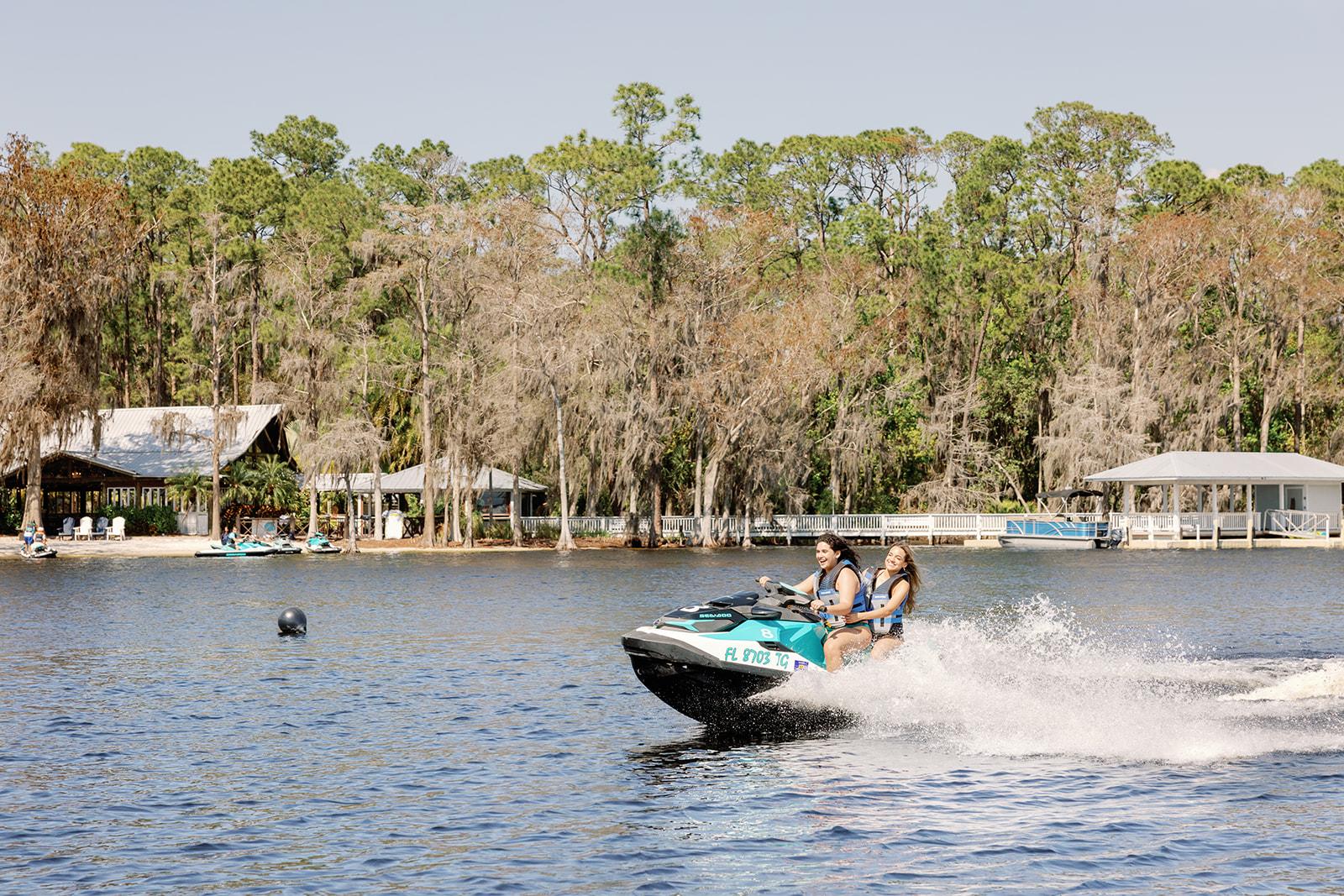 Orlando: Paradise Cove Jet Ski Rental – Orlando, Florida