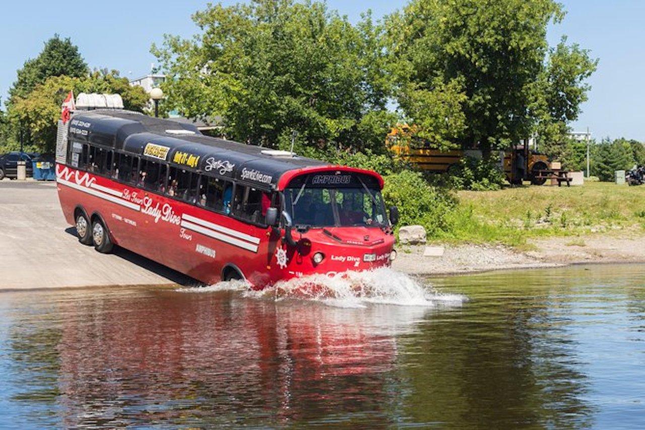 Ottawa: Bilingual Guided City Tour by Amphibious Bus – Ottawa River, Canada
