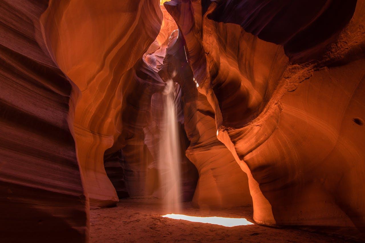 Page: Lower Antelope Canyon Walking Tour with Navajo Guide – Antelope Canyon, Arizona
