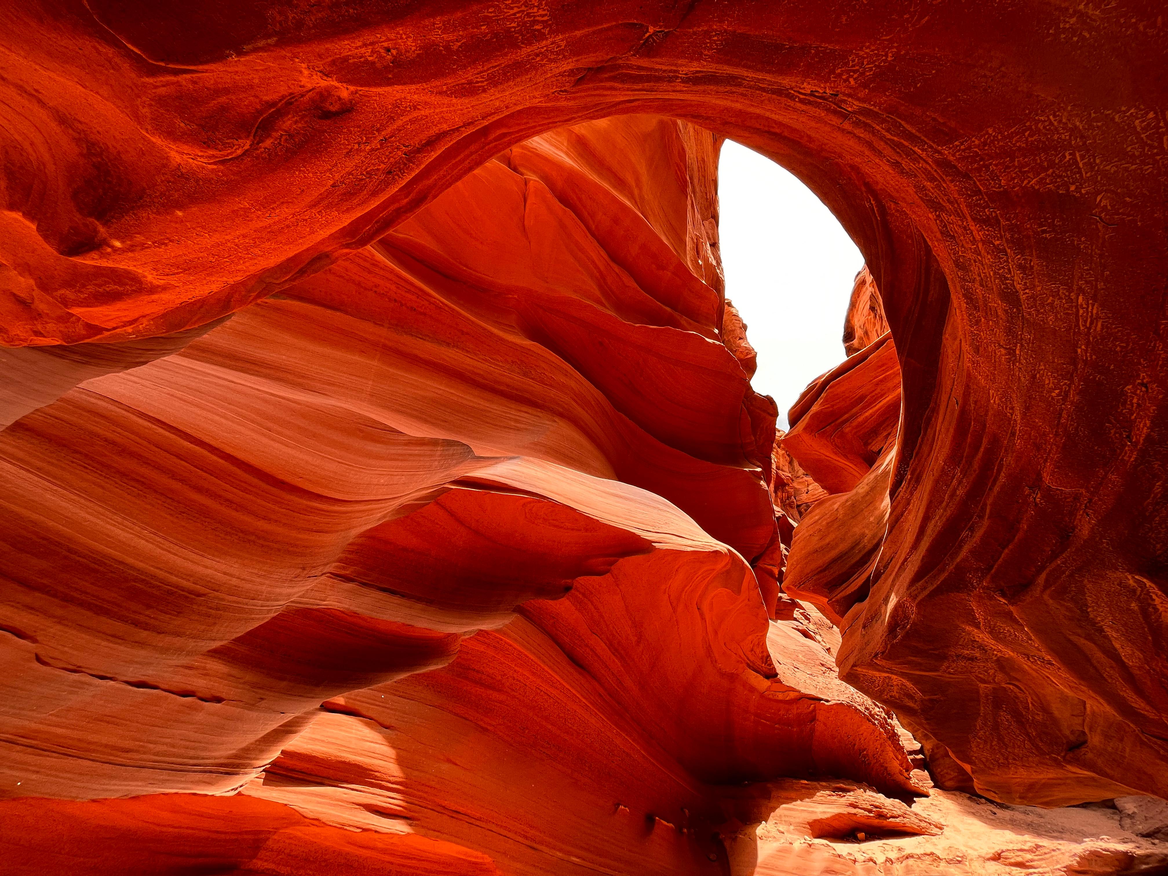 Page: Traditional Navajo Hogan Stay & Antelope Canyon Tour – Antelope Canyon, Arizona