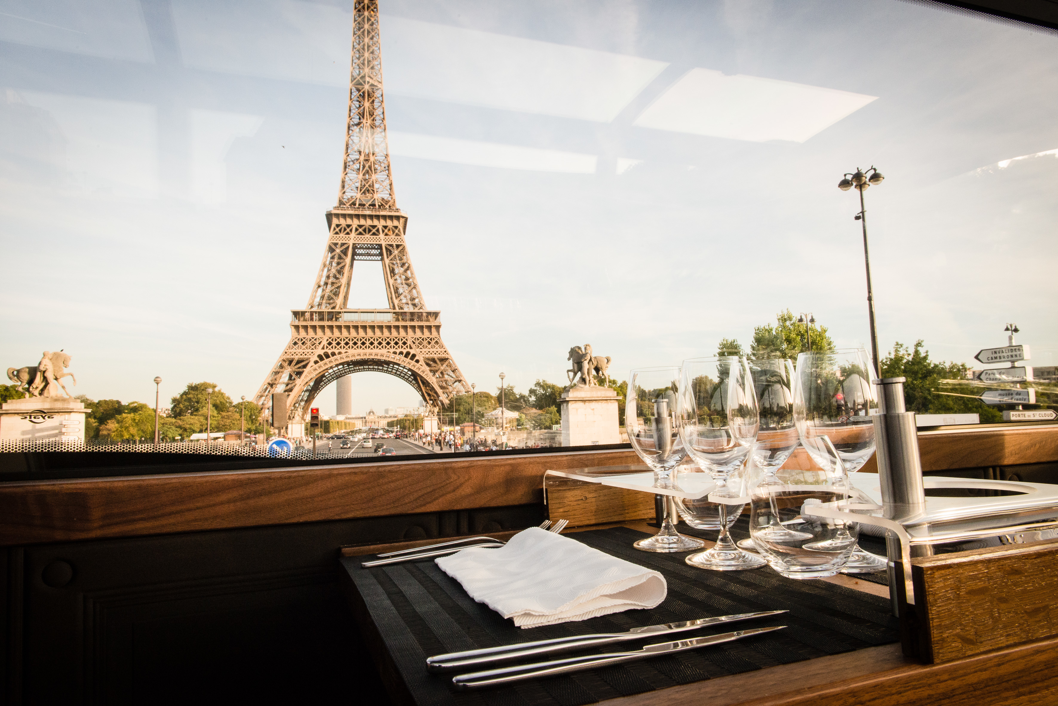 Paris: Bustronome Gourmet Dinner Tour – Paris, France