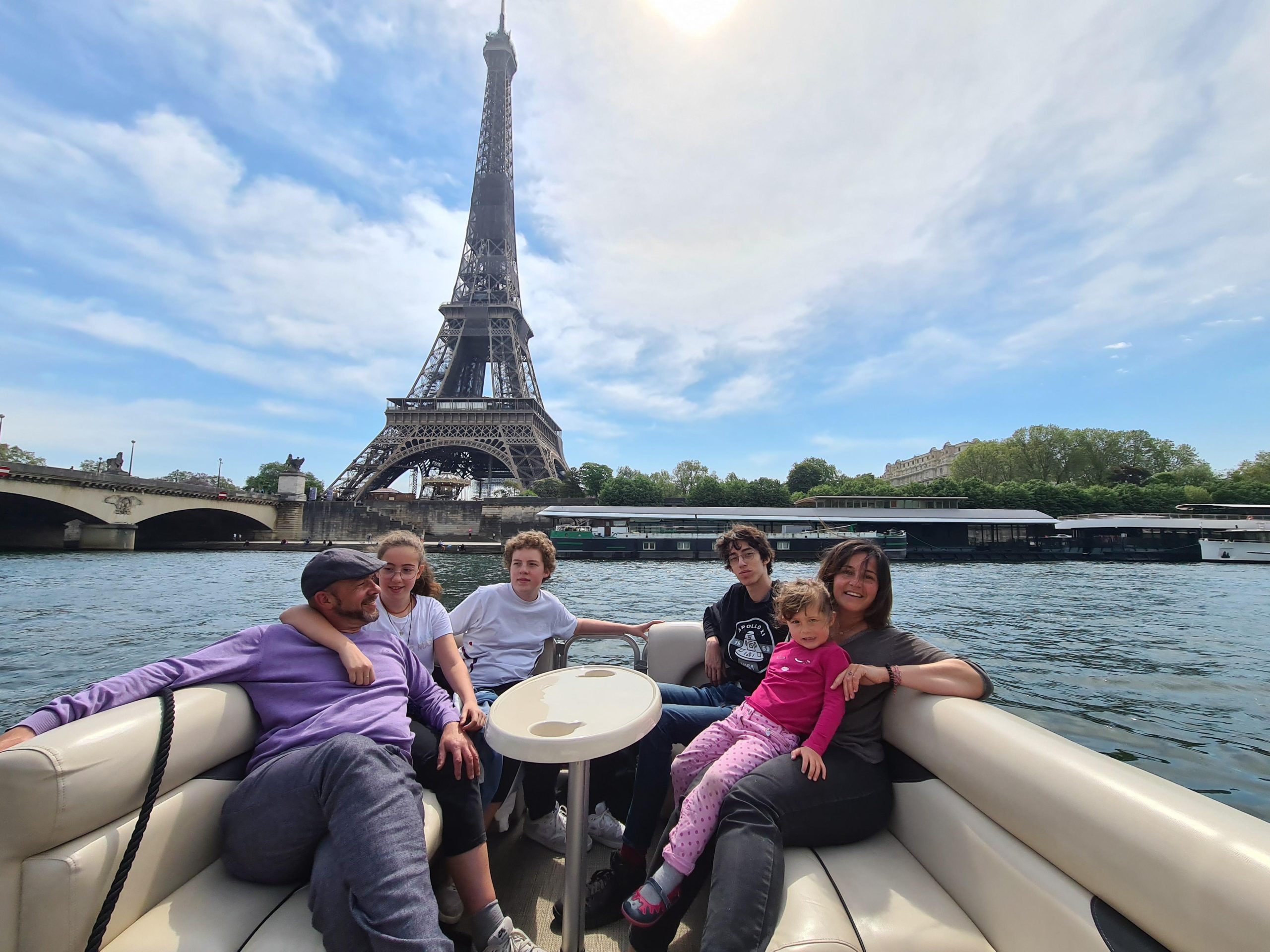 Paris: Private pontoon boat cruise on the Seine – Paris, France