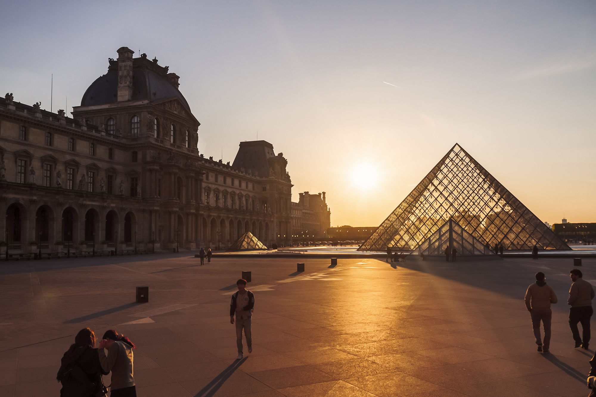 Paris: Skip-the-Line Louvre Highlights Tour with Mona Lisa – Paris, France