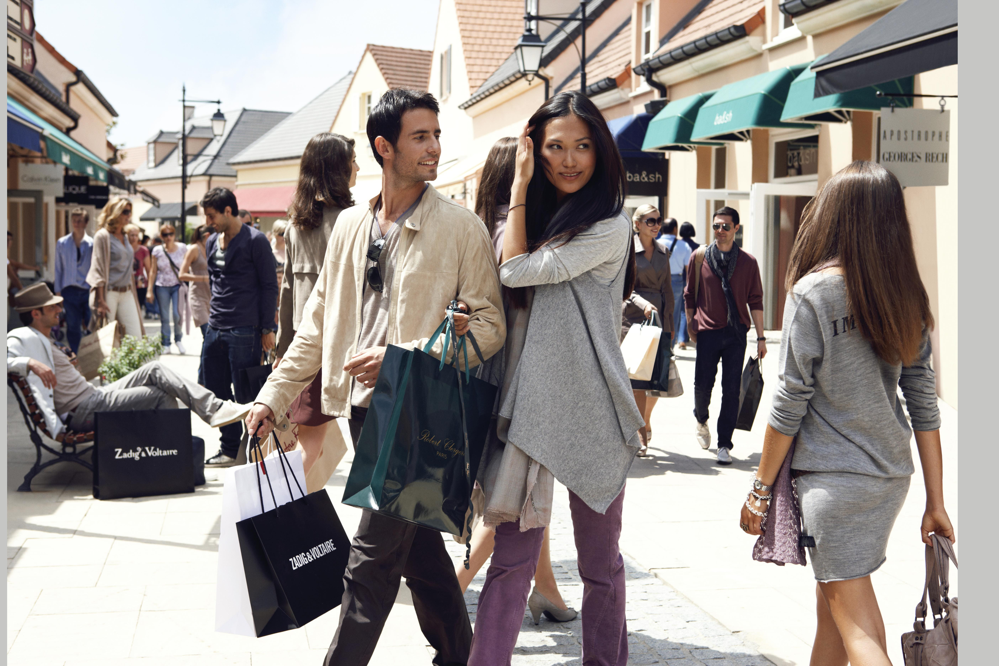 Paris: Vallée Village Outlet Shopping Day – Paris, France