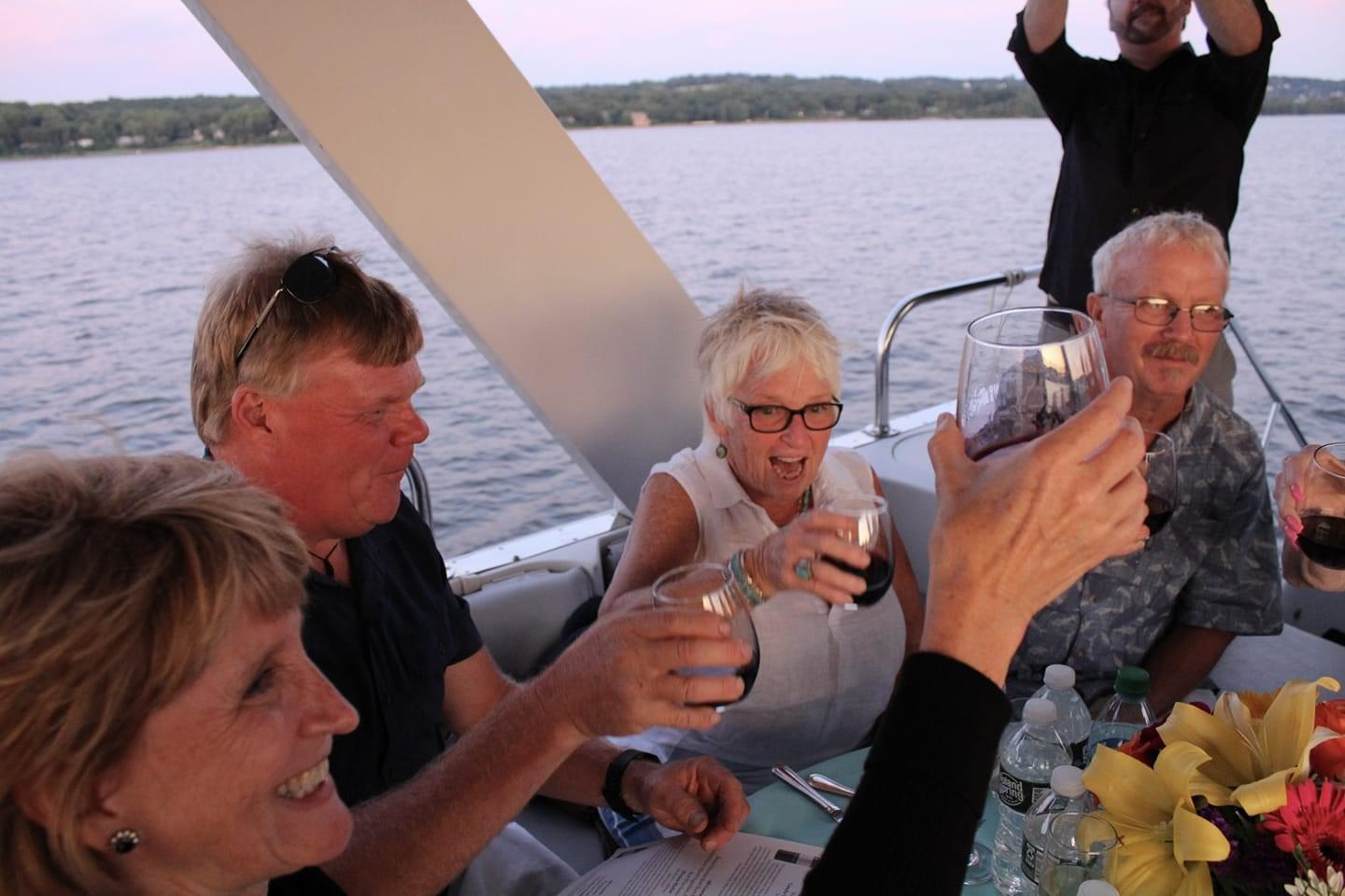 Peekskill: Weekend Brunch Cruise – Bear Mountain State Park, New York