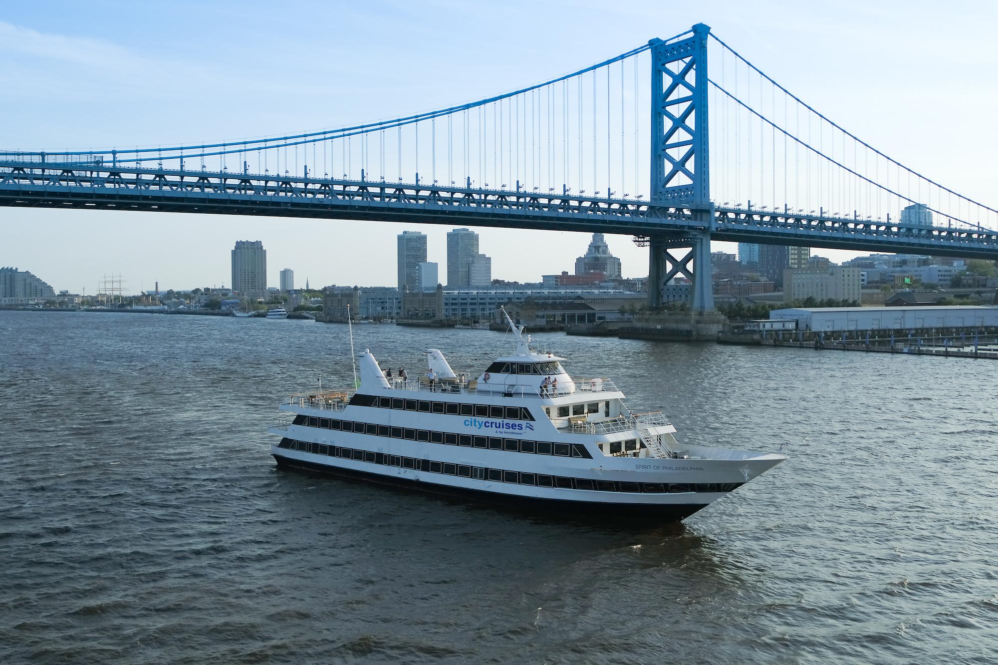 Philadelphia: Buffet Brunch, Lunch, or Dinner Cruise – Philadelphia, Pennsylvania