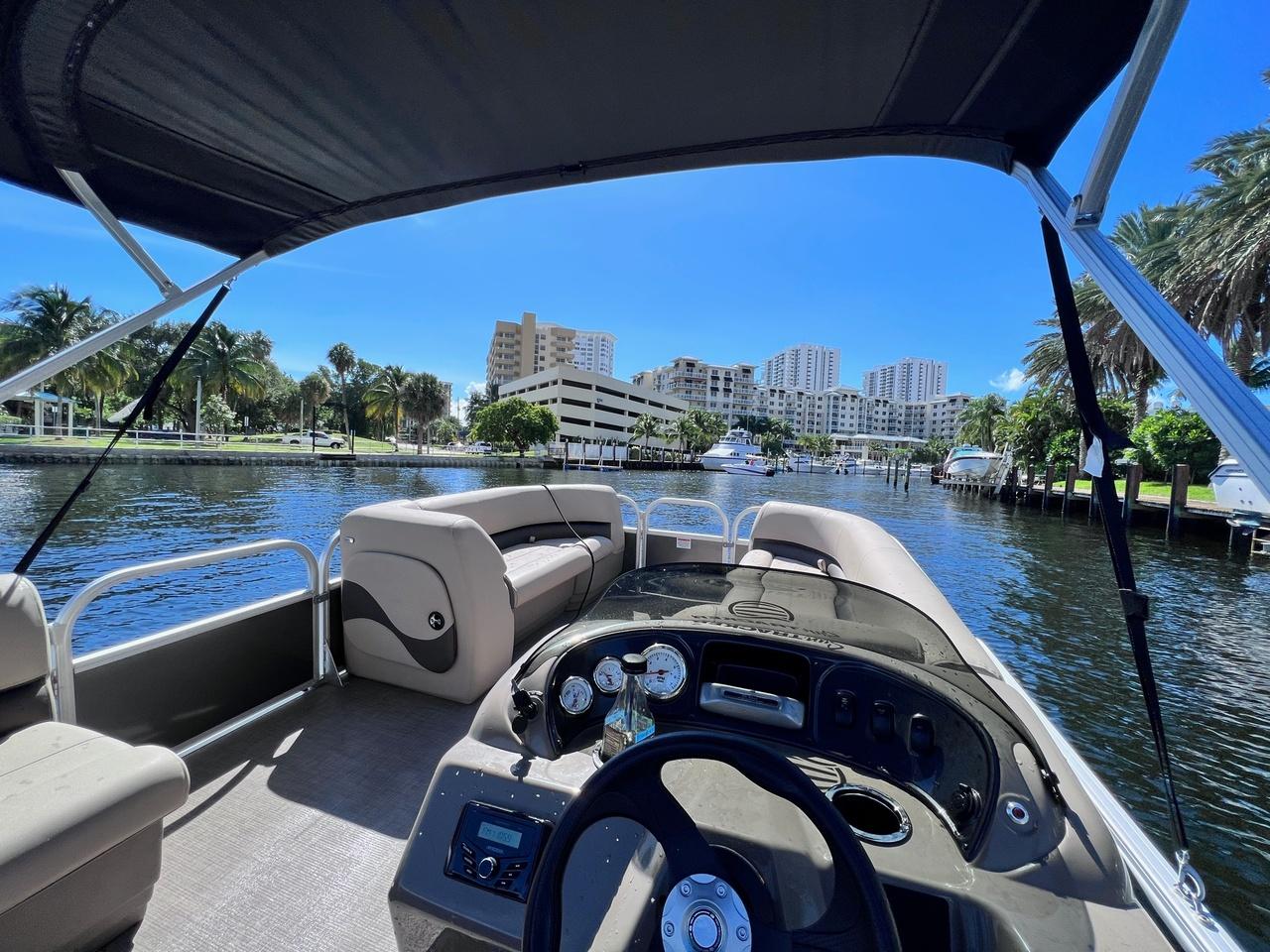Pompano Beach: Pontoon Boat Rental – Jacksonville, Florida