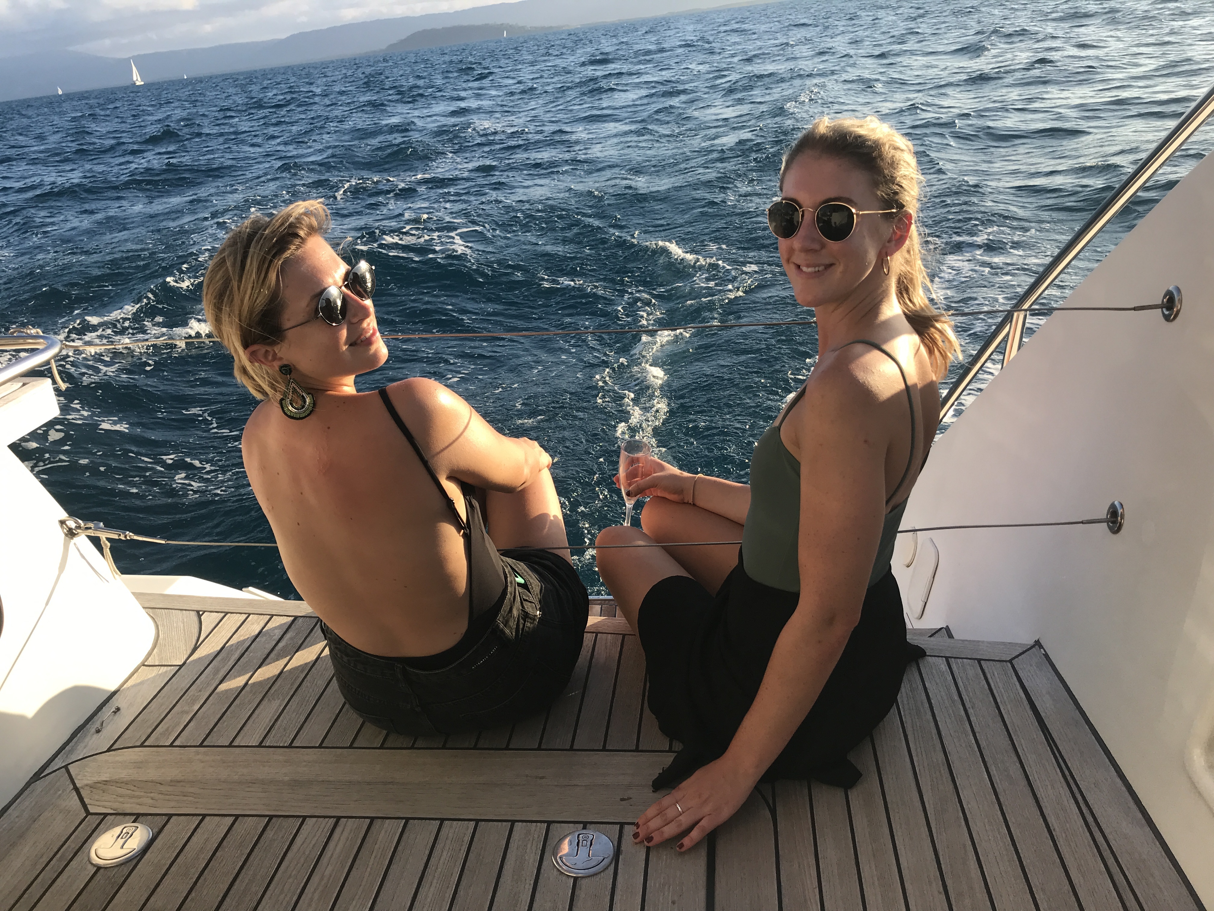 Port Douglas: Sunset Sailing Cruise on Luxury Catamaran – Daintree Rainforest, Australia