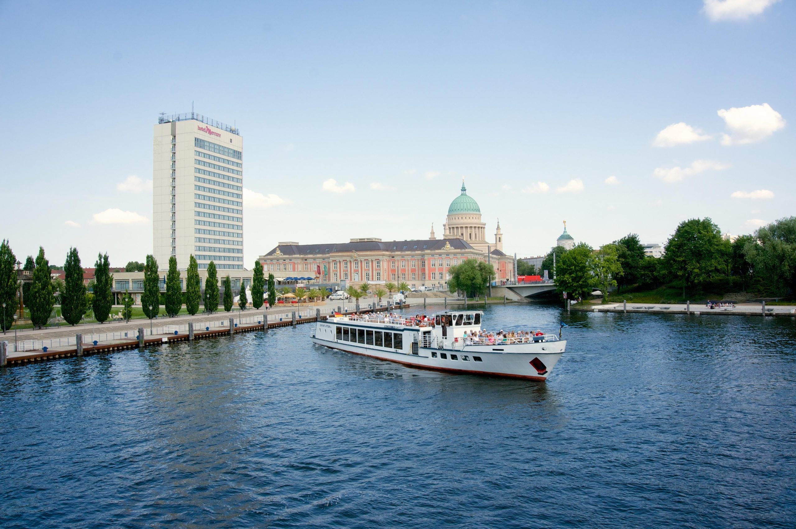 Potsdam: Palace Tour by Boat – Potsdam, Germany