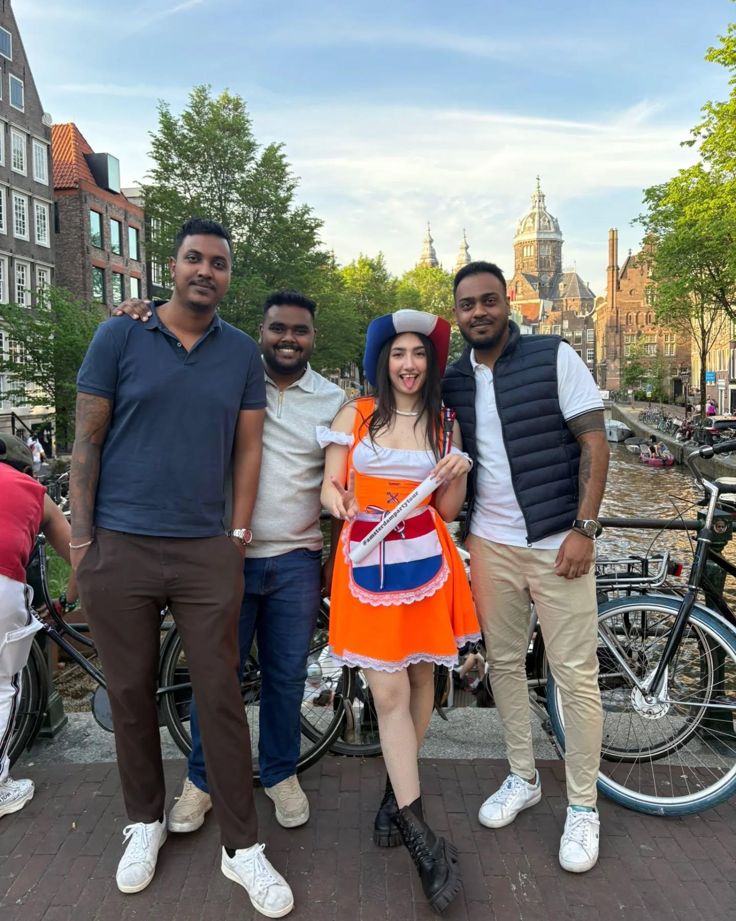 Private Bar Tour with Bar Maid Guide Amsterdam Red Light – Amsterdam, Netherlands