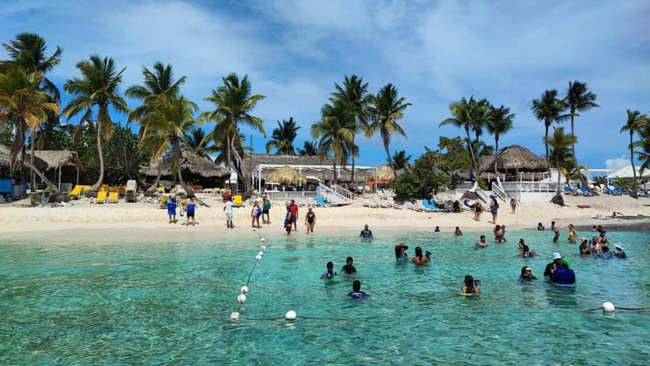 Private: Catalina Island Diving Tour with Lunch – La Romana, Dominican Republic