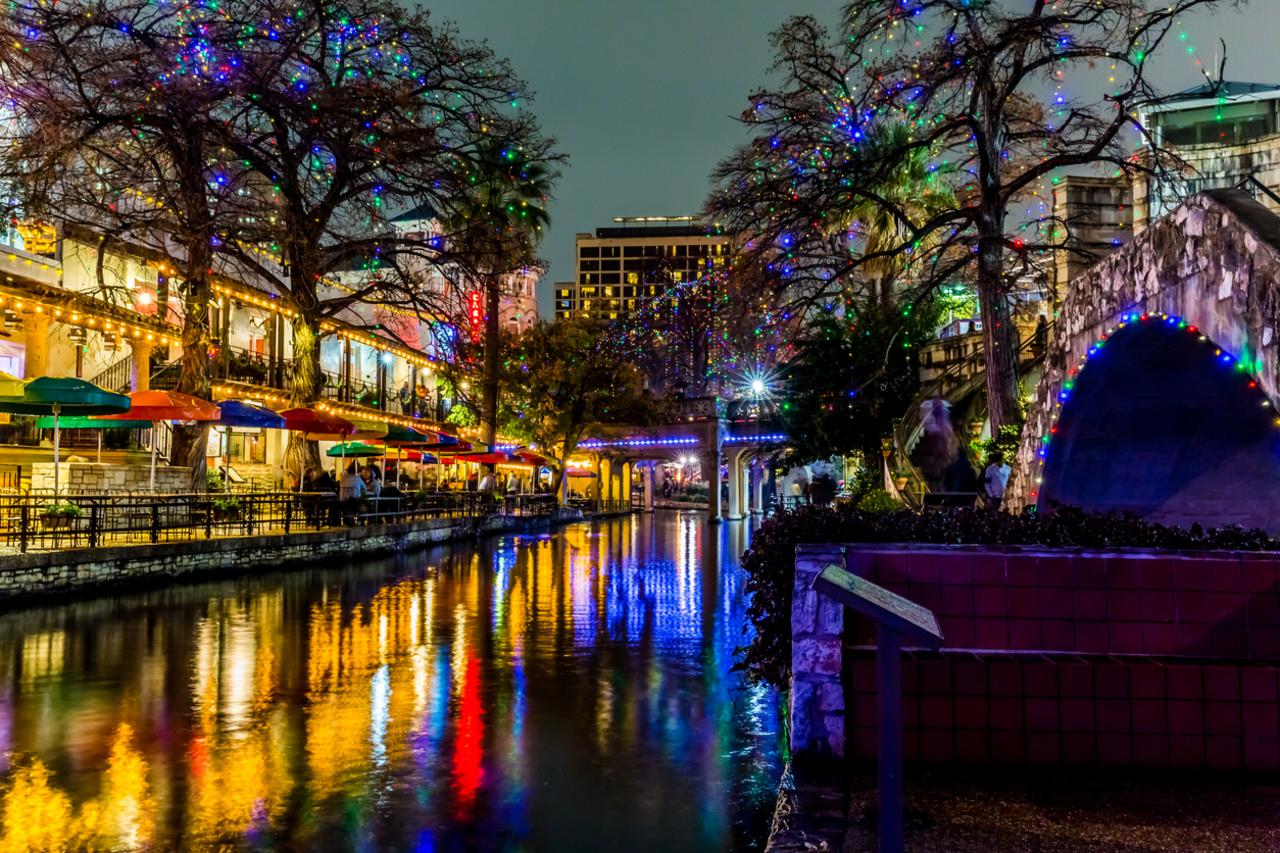 Private Christmas Stroll: San Antonio’s Festive Gems – San Antonio, Texas
