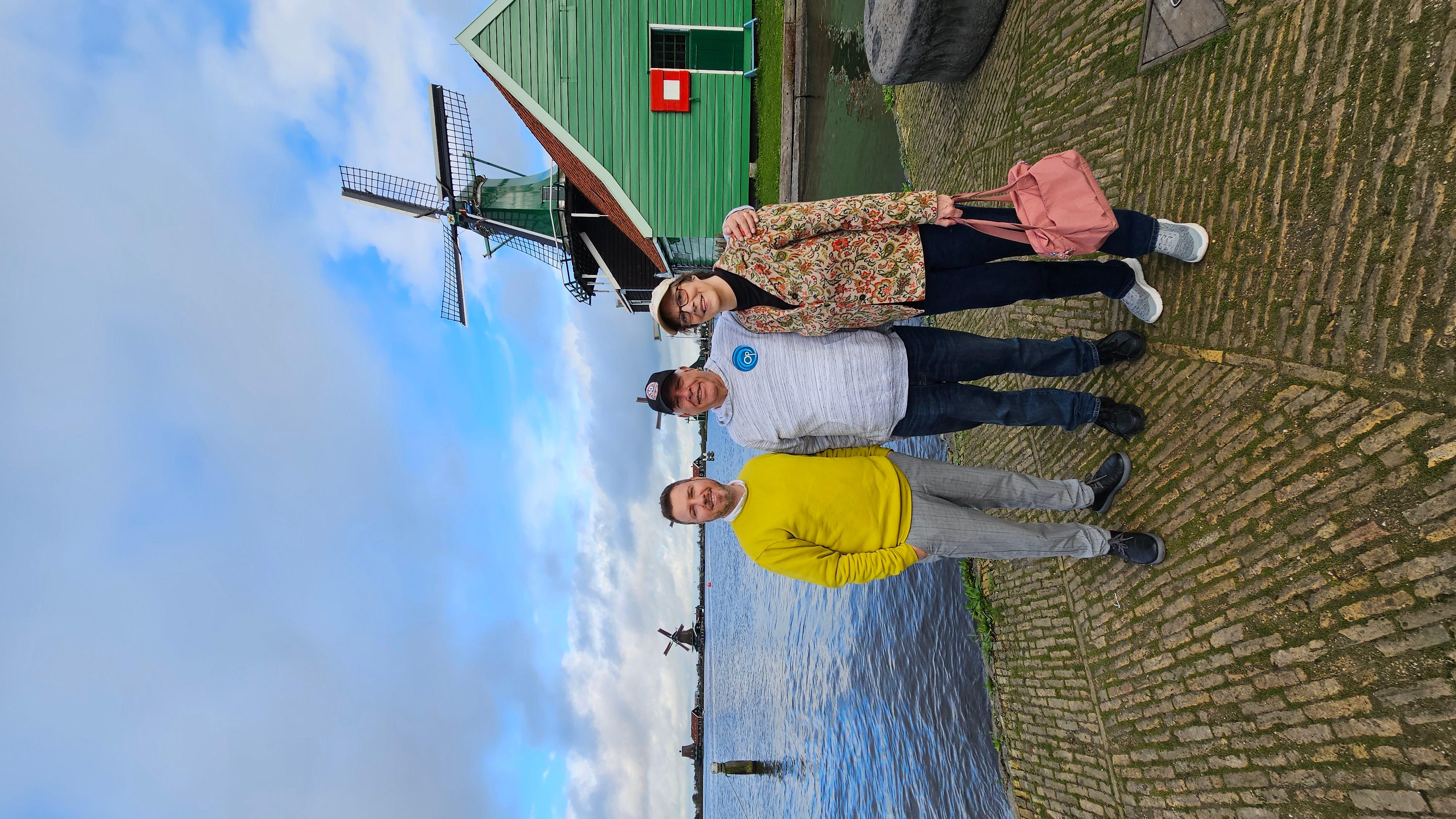 Private tour Mercedes Van, Zaandam, Zaanse Schans & Volendam – Utrecht, Netherlands