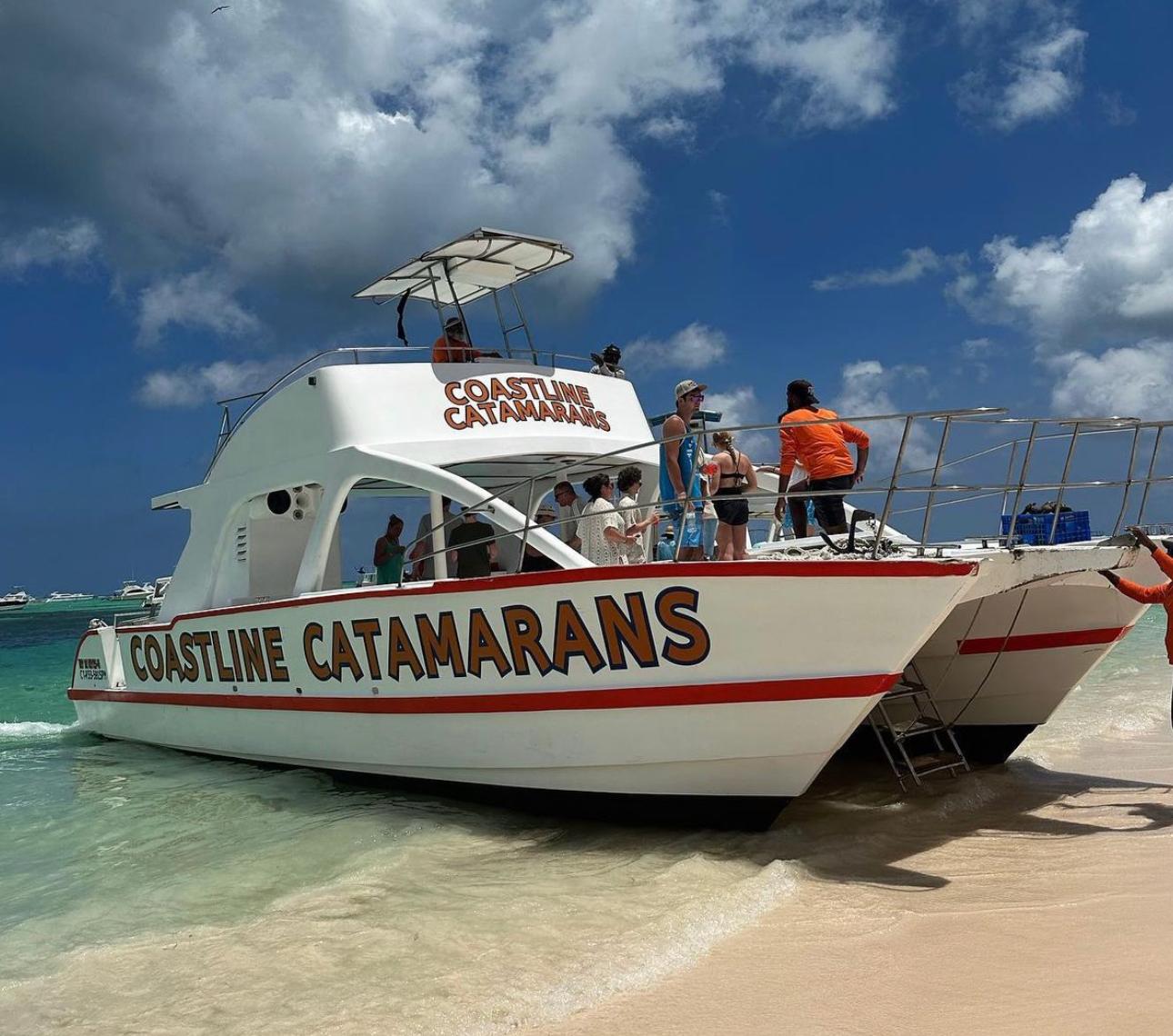 Punta Cana: Booze Cruise with Snorkel and Natural Pool Stop – Punta Cana, Dominican Republic