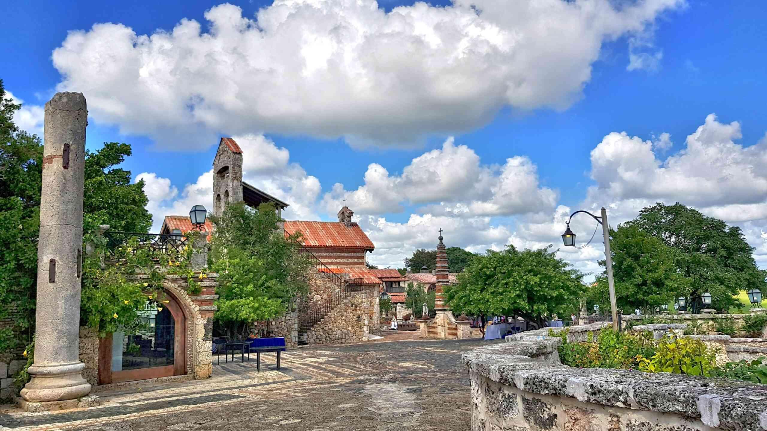 Punta Cana: Catalina Snorkeling & Altos de Chavón Day Trip – Punta Cana, Dominican Republic