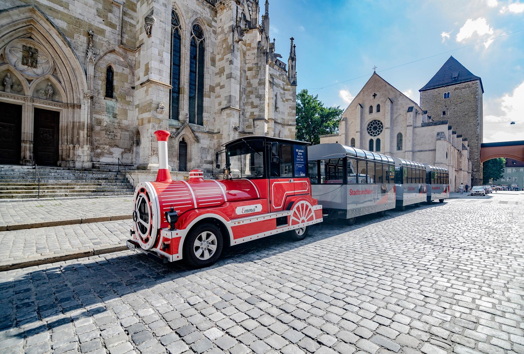 Regensburg: City Tour with the Bimmelbahn Train – Regensburg, Germany