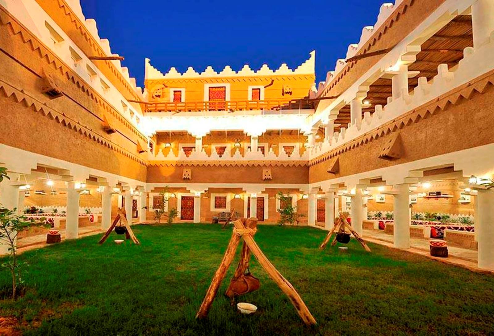 Riyadh: Arabian Nights : A Traditional Saudi Feast – Saudi Arabia