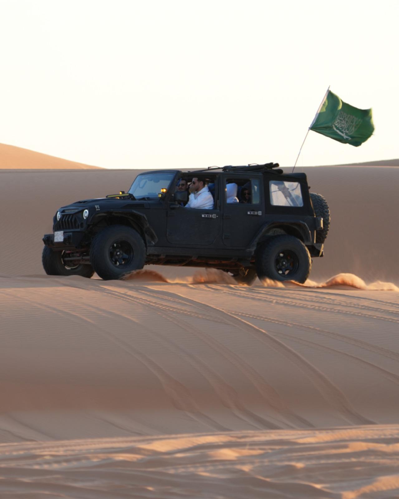 Riyadh: Desert Dune Bashing and Sandboarding Tour – Saudi Arabia