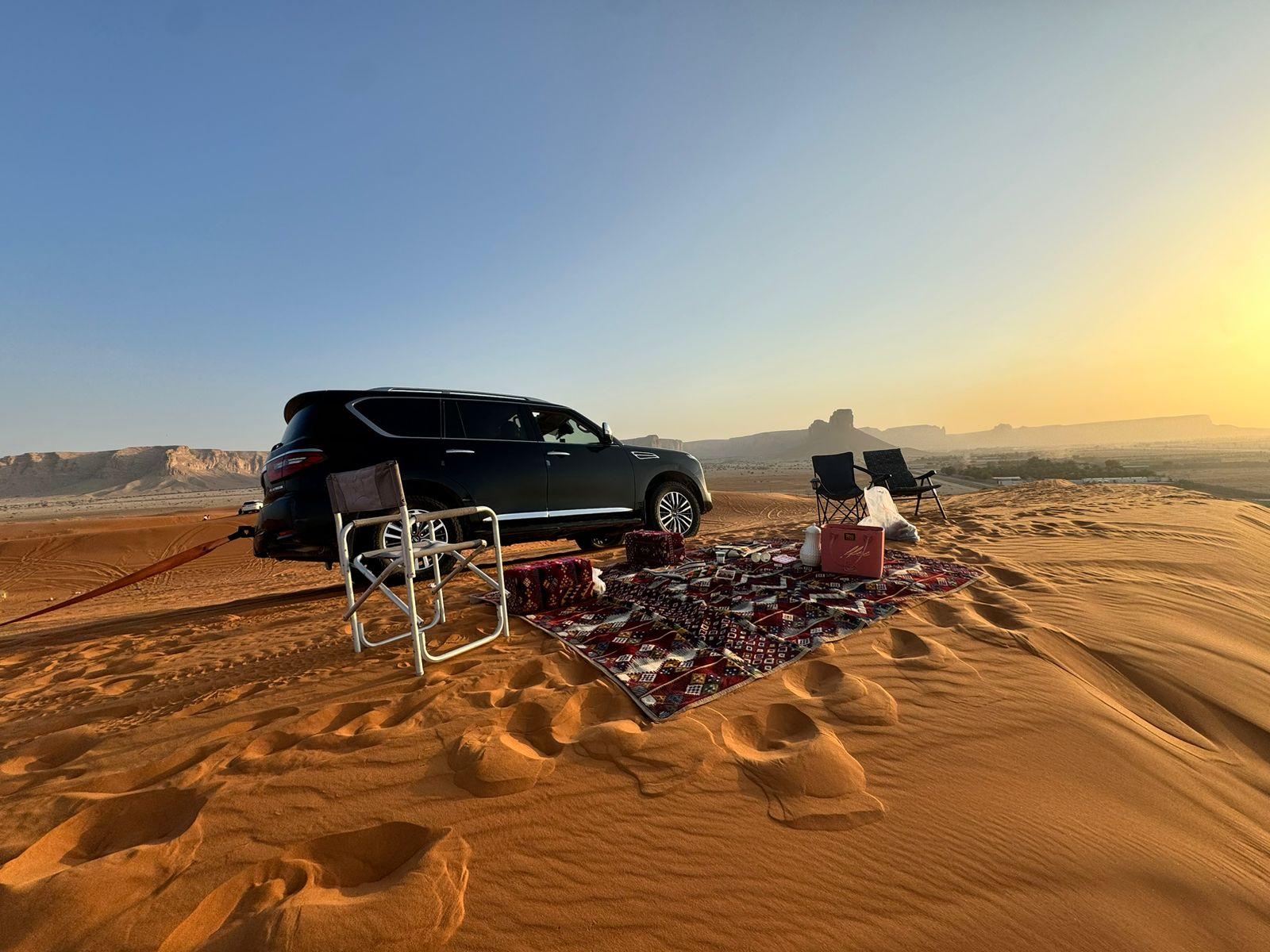 Riyadh: Edge of the World & Ibn Rashed Cave Sunset Tour – Saudi Arabia