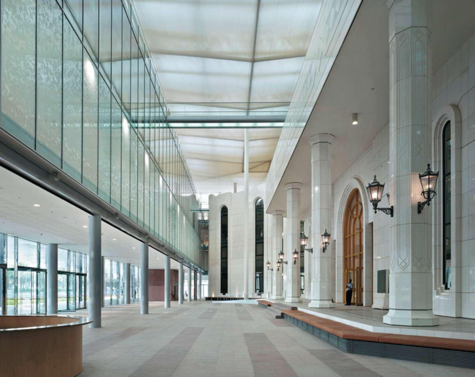 Riyadh: King Fahad National Library Guided Tour – Saudi Arabia