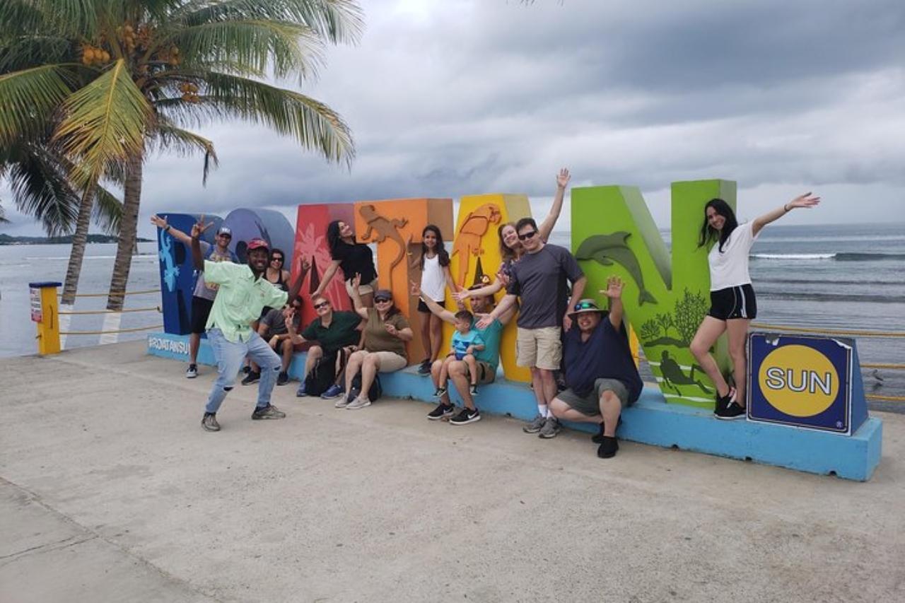 Roatan: Animal sanctuary and island adventures – Honduras