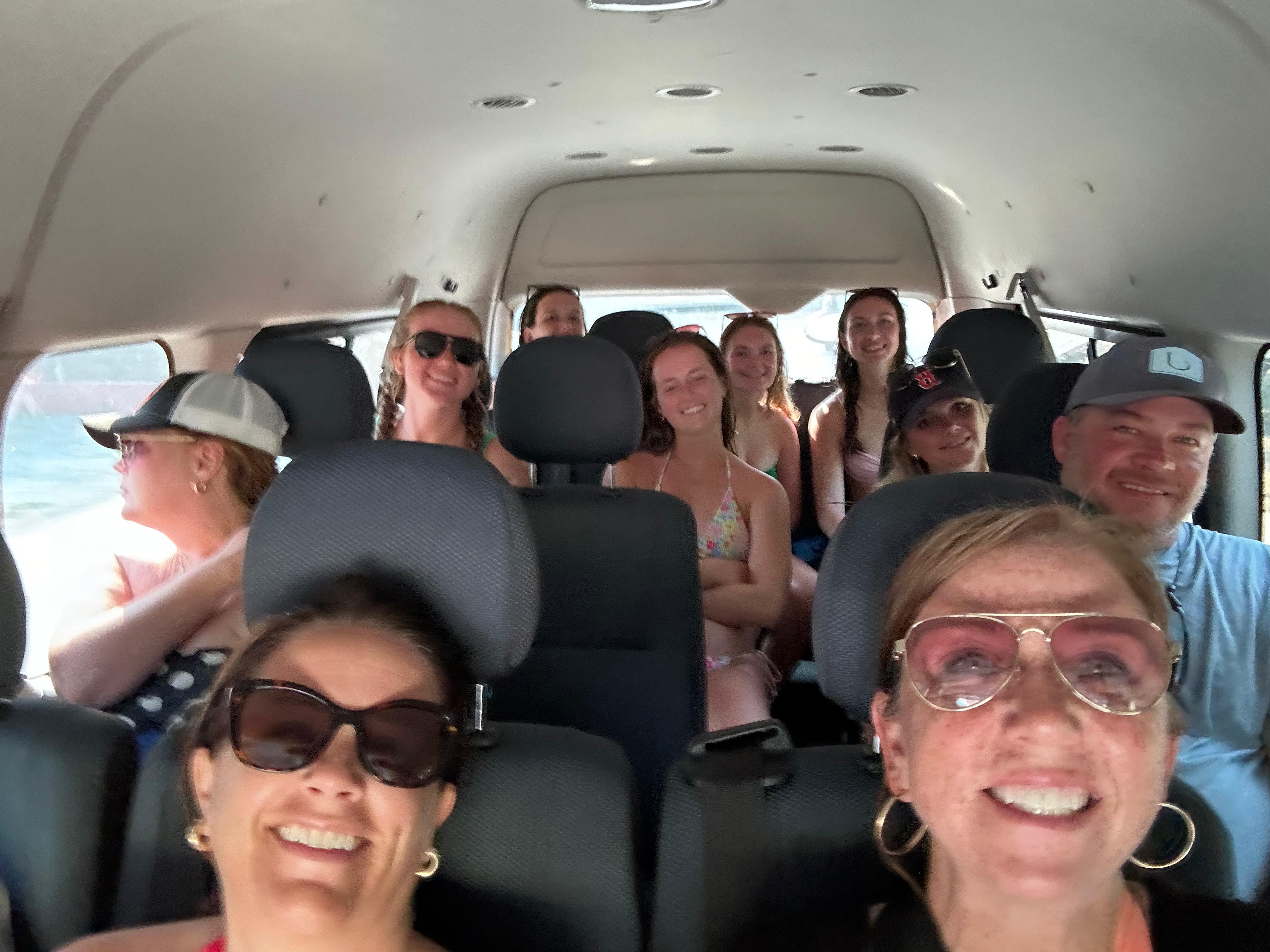 Roatan: Freestyle Private Tour Plus Local-style Lunch – Honduras