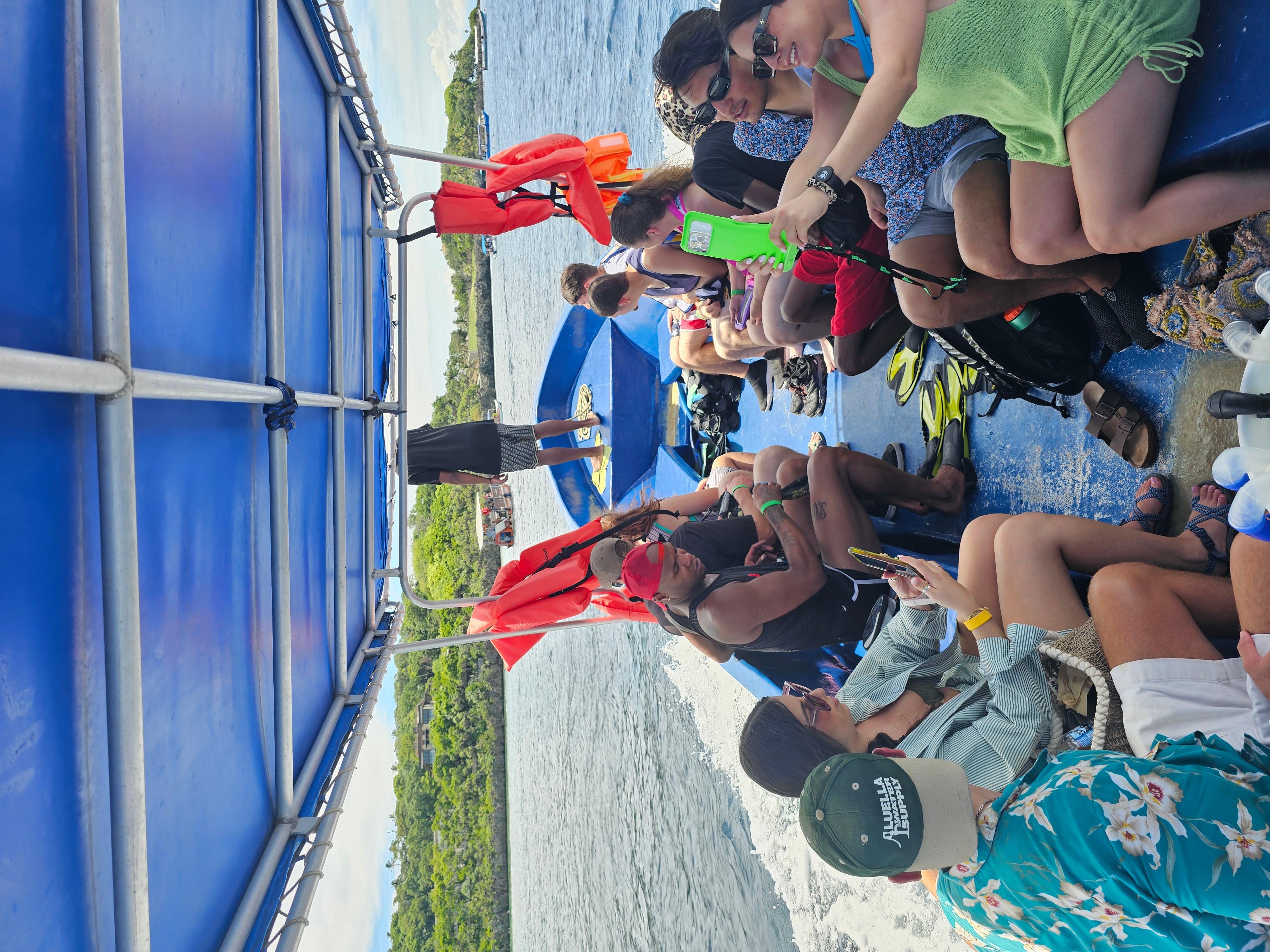 Roatan Half-Day Snorkeling Adventure and Beach – Honduras