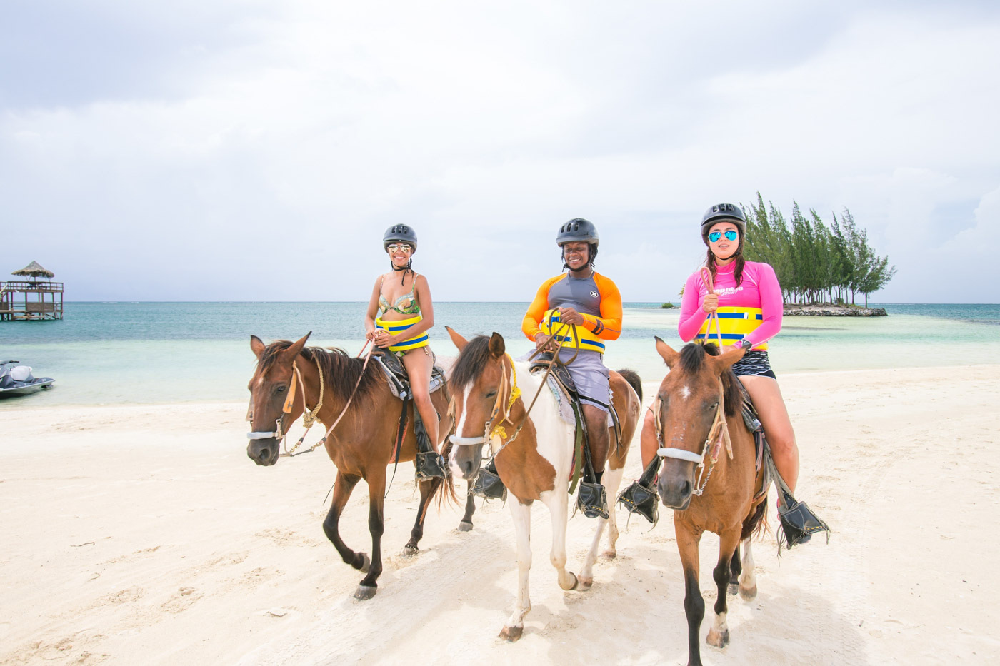 Roatan Horseback Riding, Zip Line Monkey & Sloth and Snorkel – Honduras