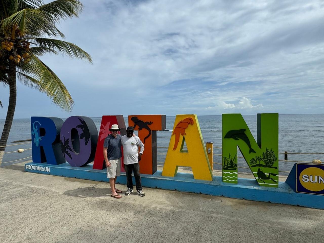 Roatan: Private customized island tour – Honduras