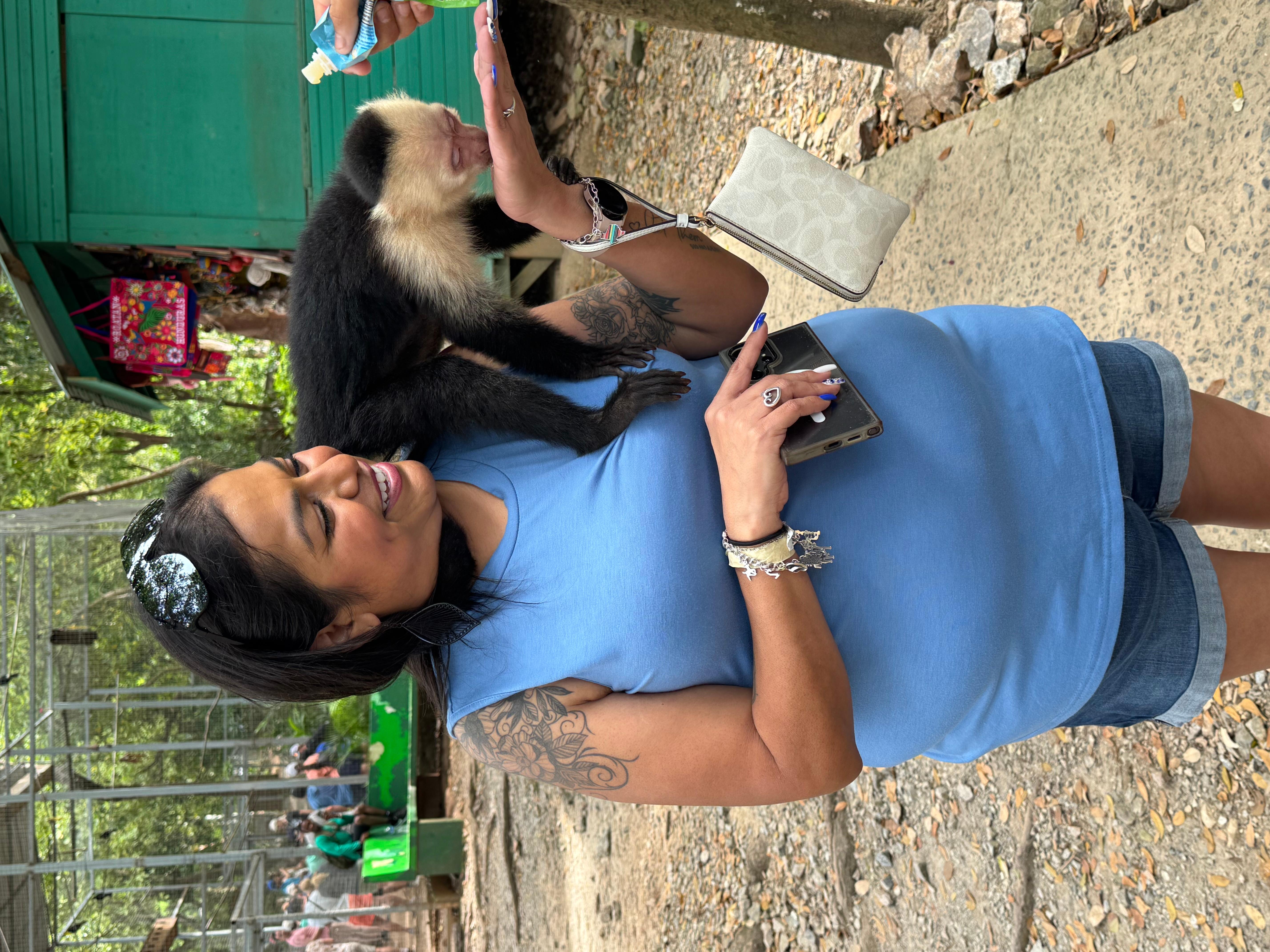 Roatan: Wildlife Sanctuary and Rum & Chocolate Factory Tour – Honduras