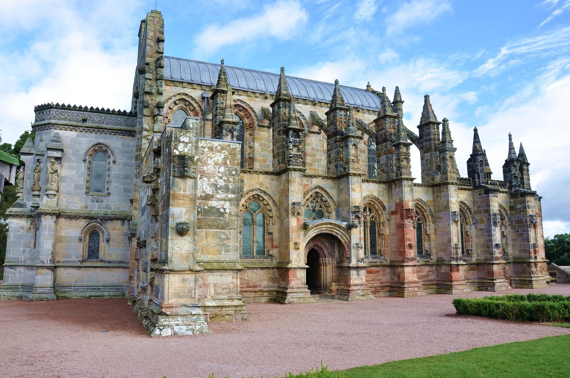 Rosslyn Chapel & Scottish Borders Tour from Edinburgh – Edinburgh, United Kingdom