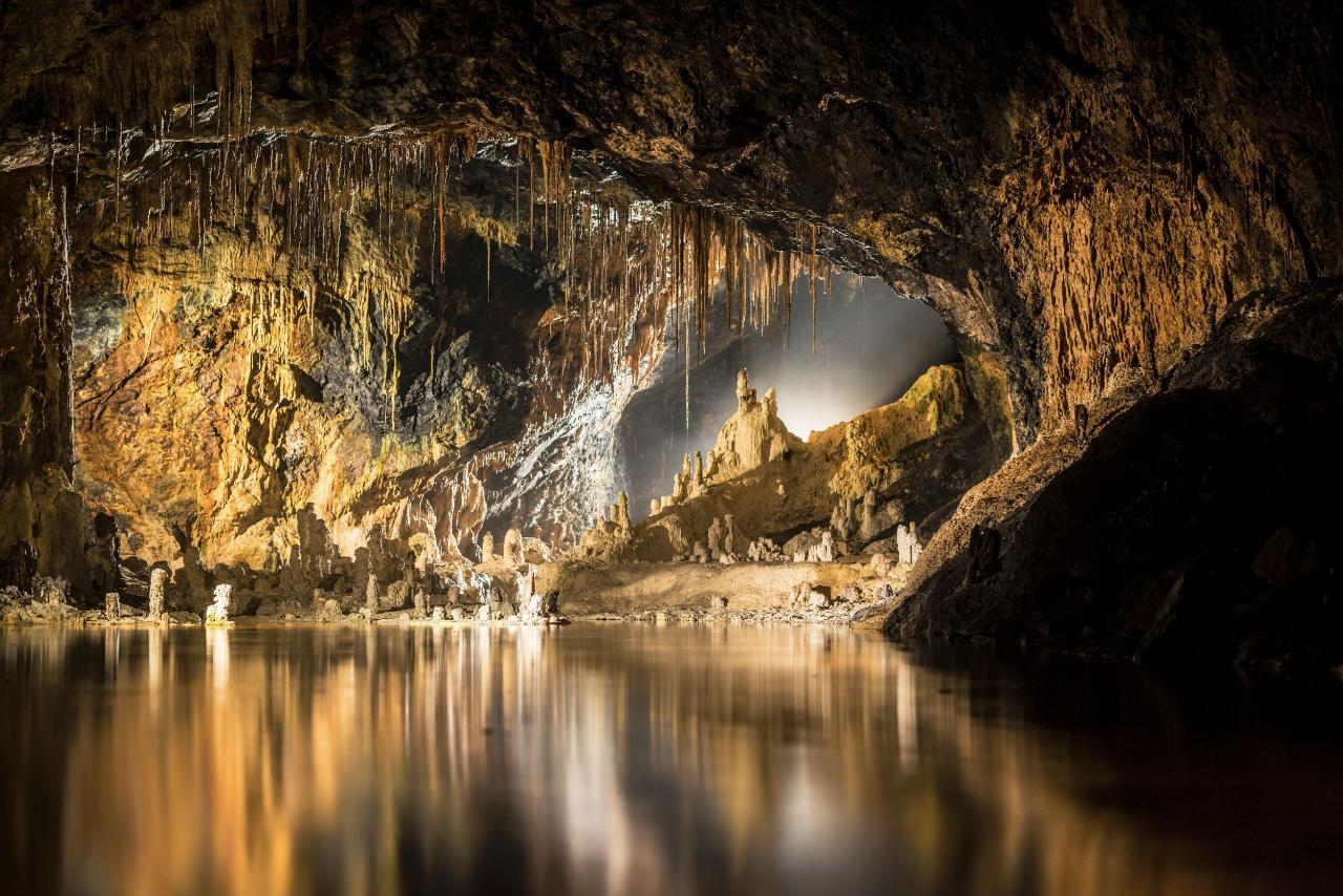 Saalfeld Fairy Grottoes & Natural Healing Cave: Be amazed and unwind – Saalfeld, Germany
