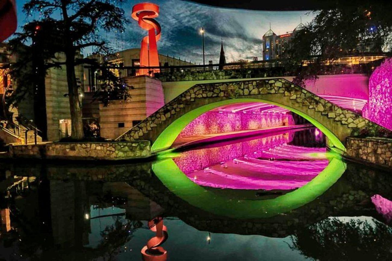 San Antonio: Enchanted River Lights Night Walk – San Antonio, Texas