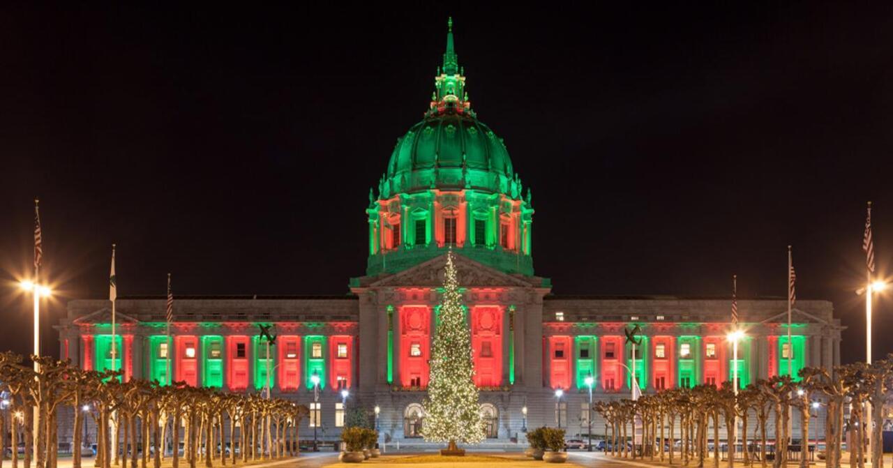 San Francisco: Holiday Lights Tour with Free Hot Chocolate – San Francisco, California