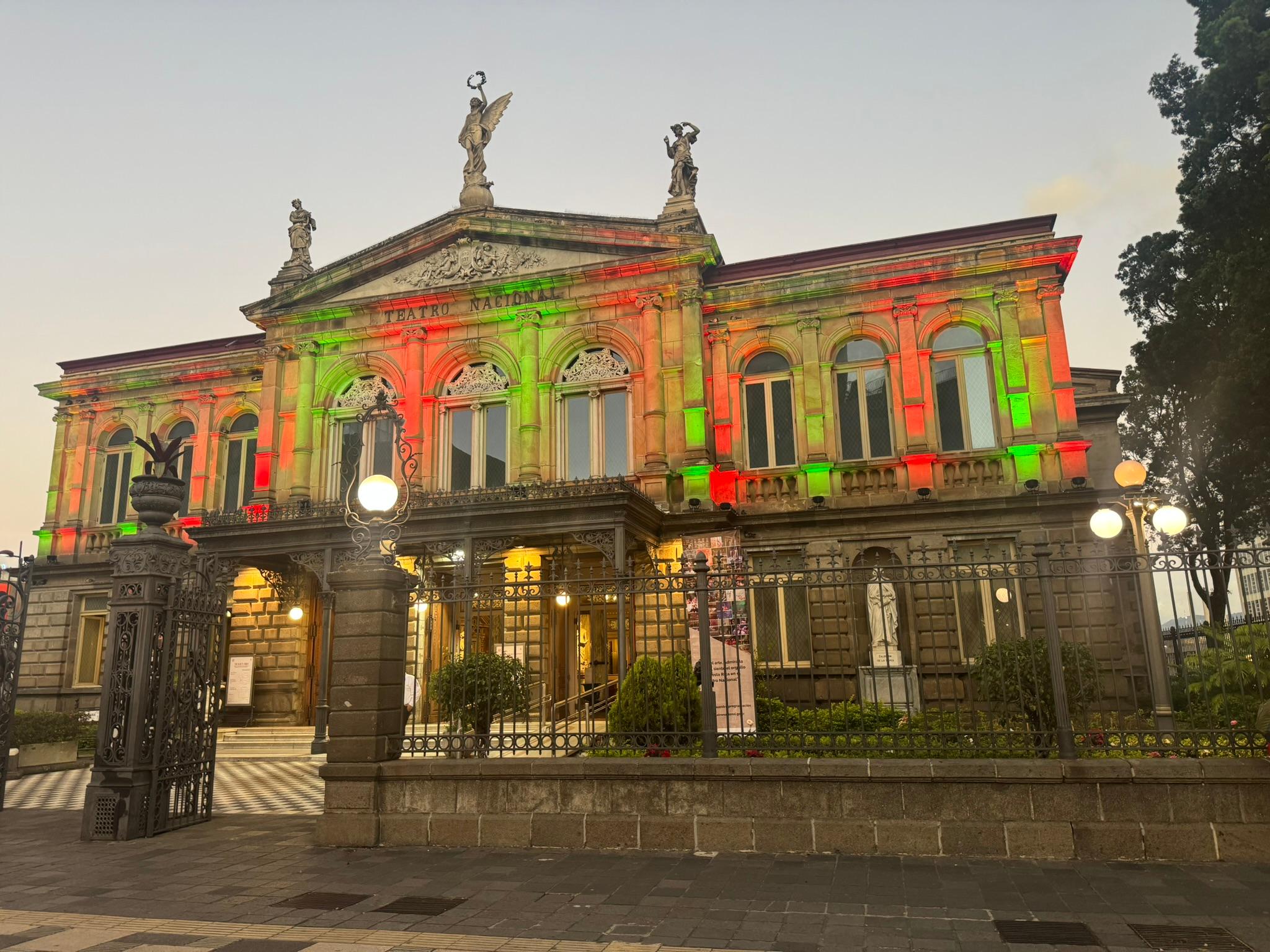 San José: Customizable Private Walking Tour – San José, Costa Rica