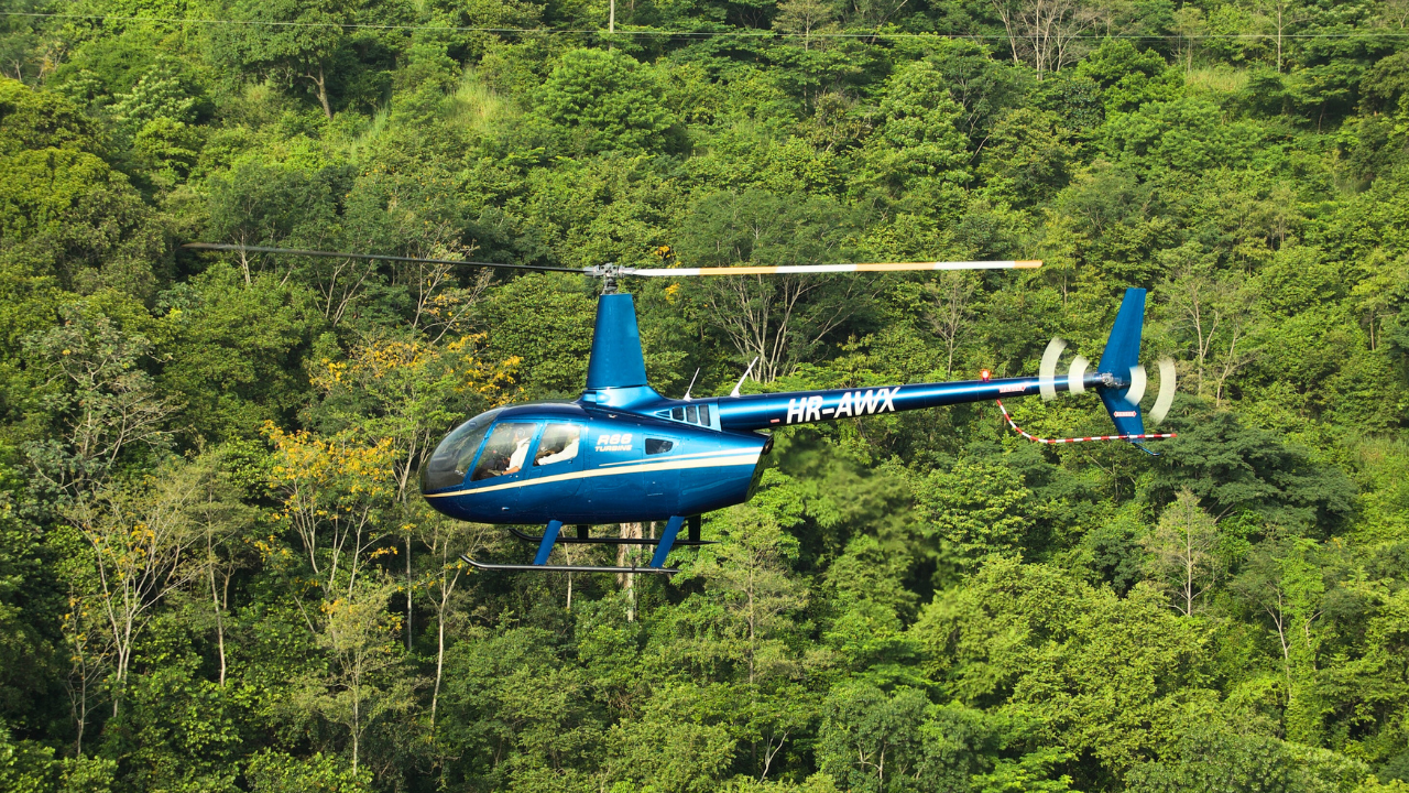 San Pedro Sula: Private Helicopter Flyover and SUV Transfer – Honduras