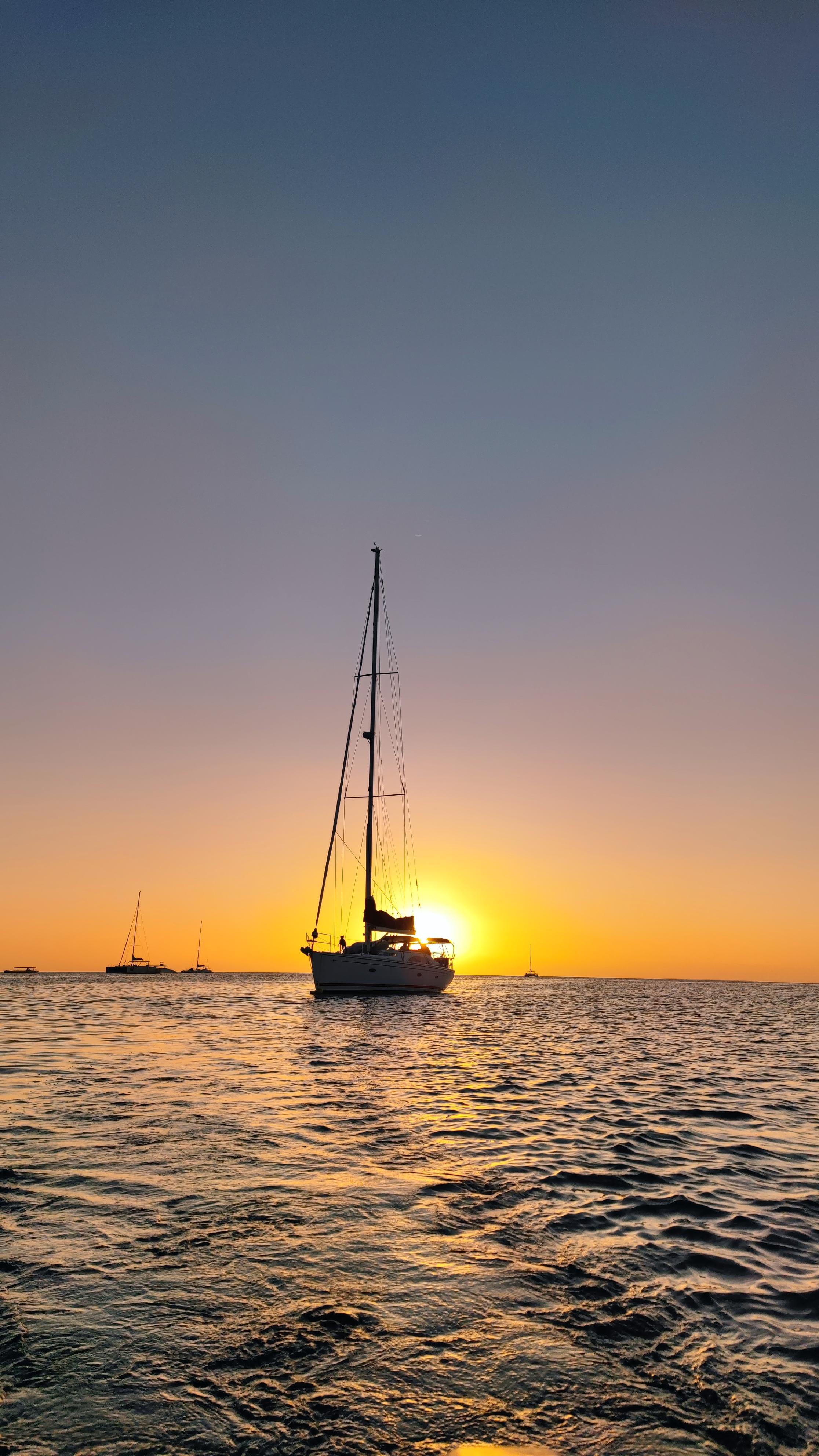 Saona Island: Private Yacht Tour with Lunch & Pickup – Bayahibe, Dominican Republic