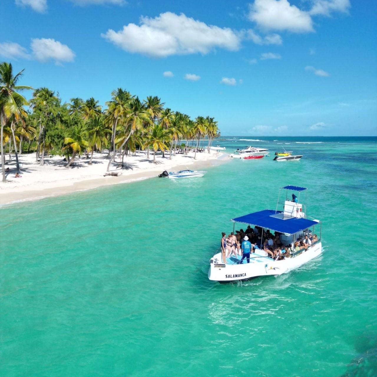 Saona Island: Small Group Virgin Beaches Cruise Day Trip – Playa Canto de la Playa, Dominican Republic