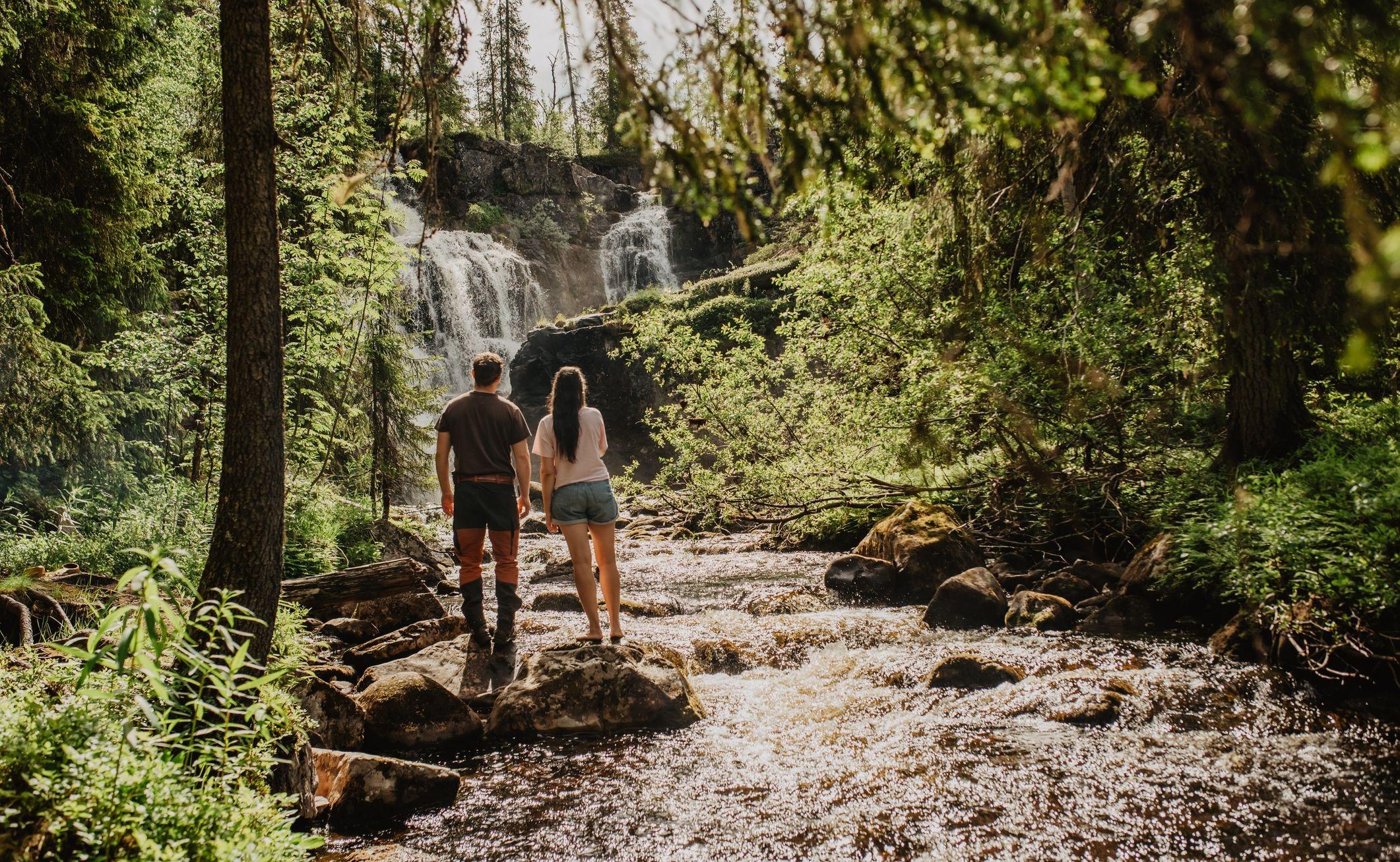 Särna: Brudslöjan Waterfalls Guided Hike with Lunch – Fagersta, Sweden
