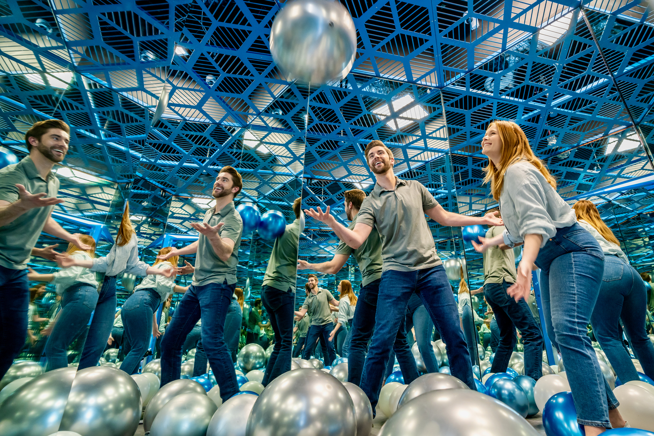 Scottsdale: Museum of Illusions Ticket at Arizona Boardwalk – Scottsdale, Arizona