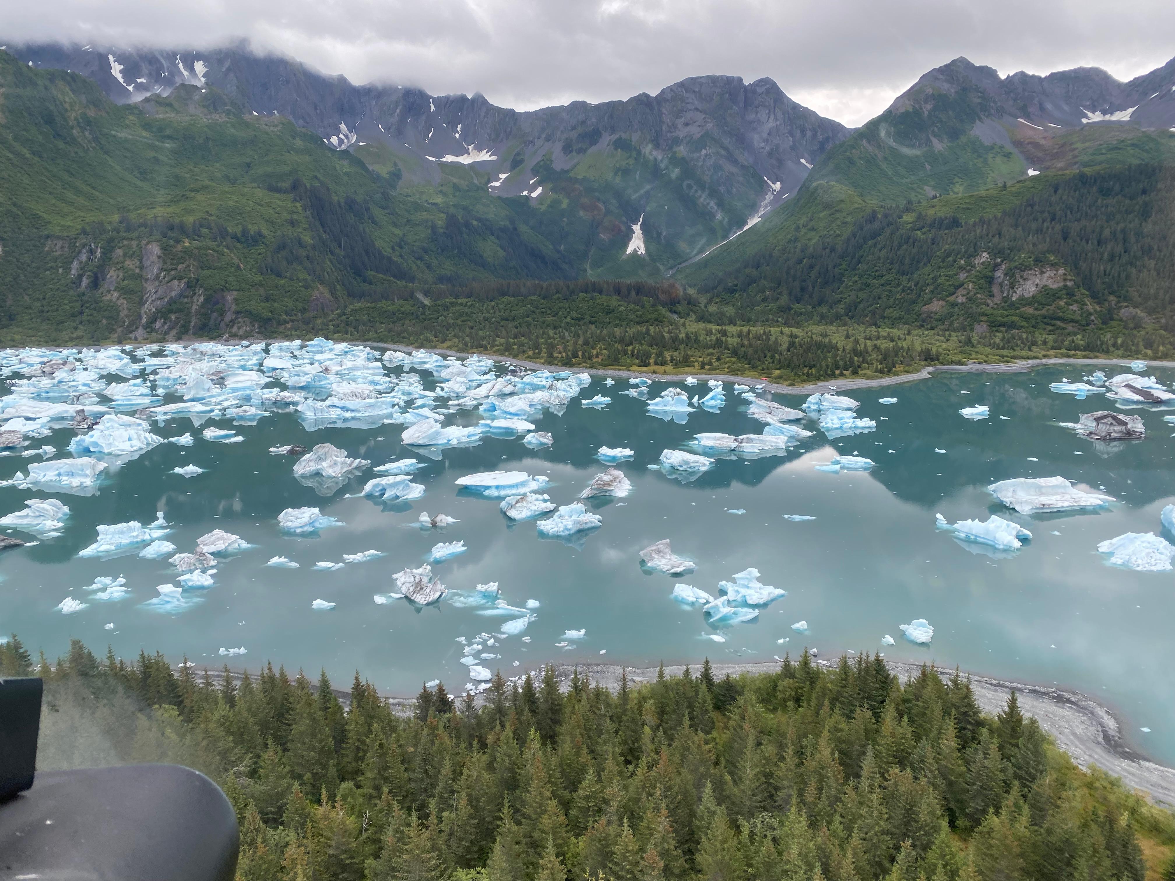 Seward: Bear Glacier Signature Helicopter Tour – Seward, Alaska