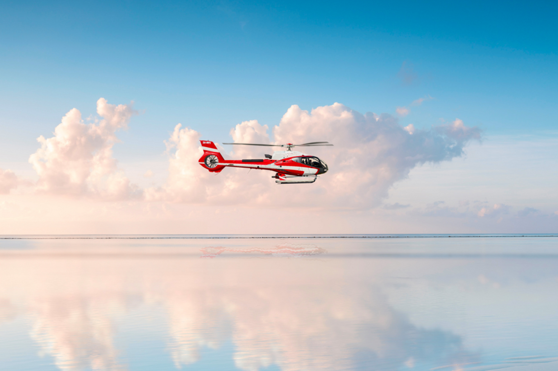 Shared Helicopter Tour: 25min Flight CANNES FESTIVAL EDITION – Monaco