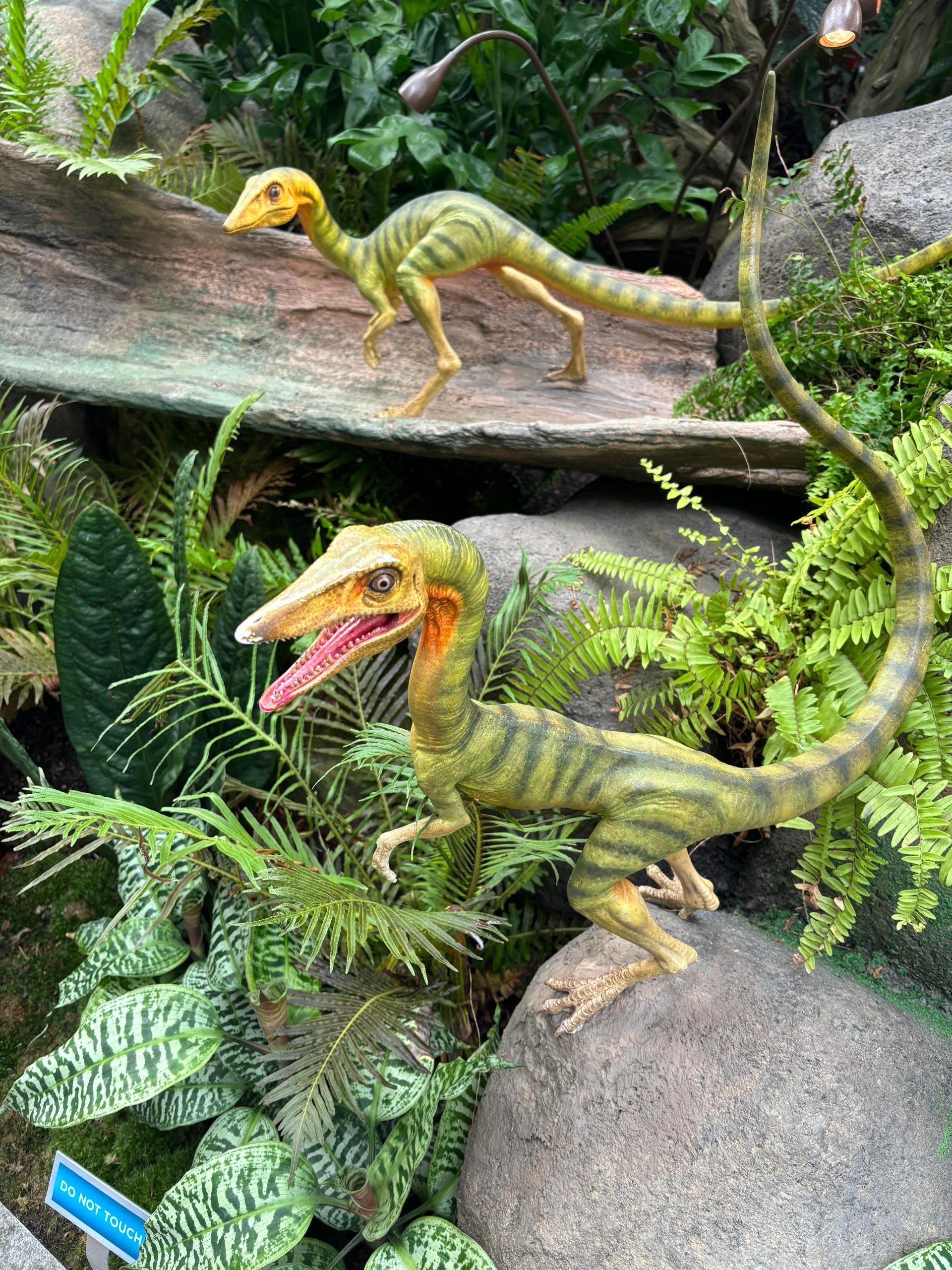 Singapore: City Tour & Jurassic World at Gardens by the Bay – Singapore