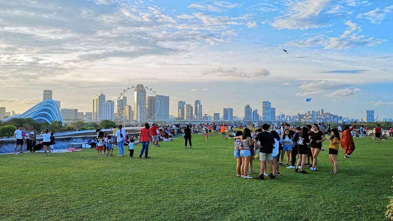 Singapore: Garden City Iconic Landmarks Tour & Minivan – Singapore