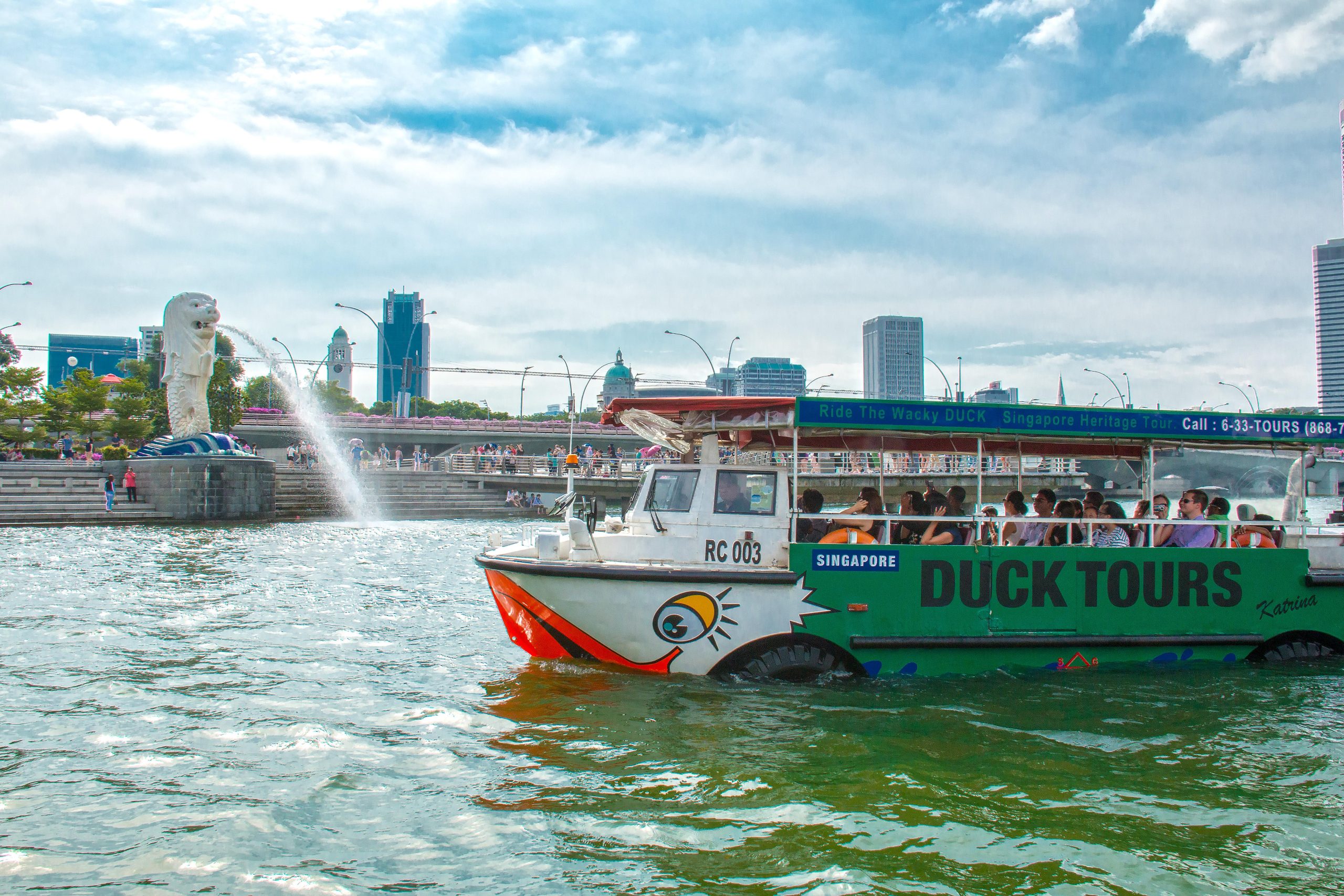 Singapore: Guided City Tour by Amphibious Duck Boat – Singapore