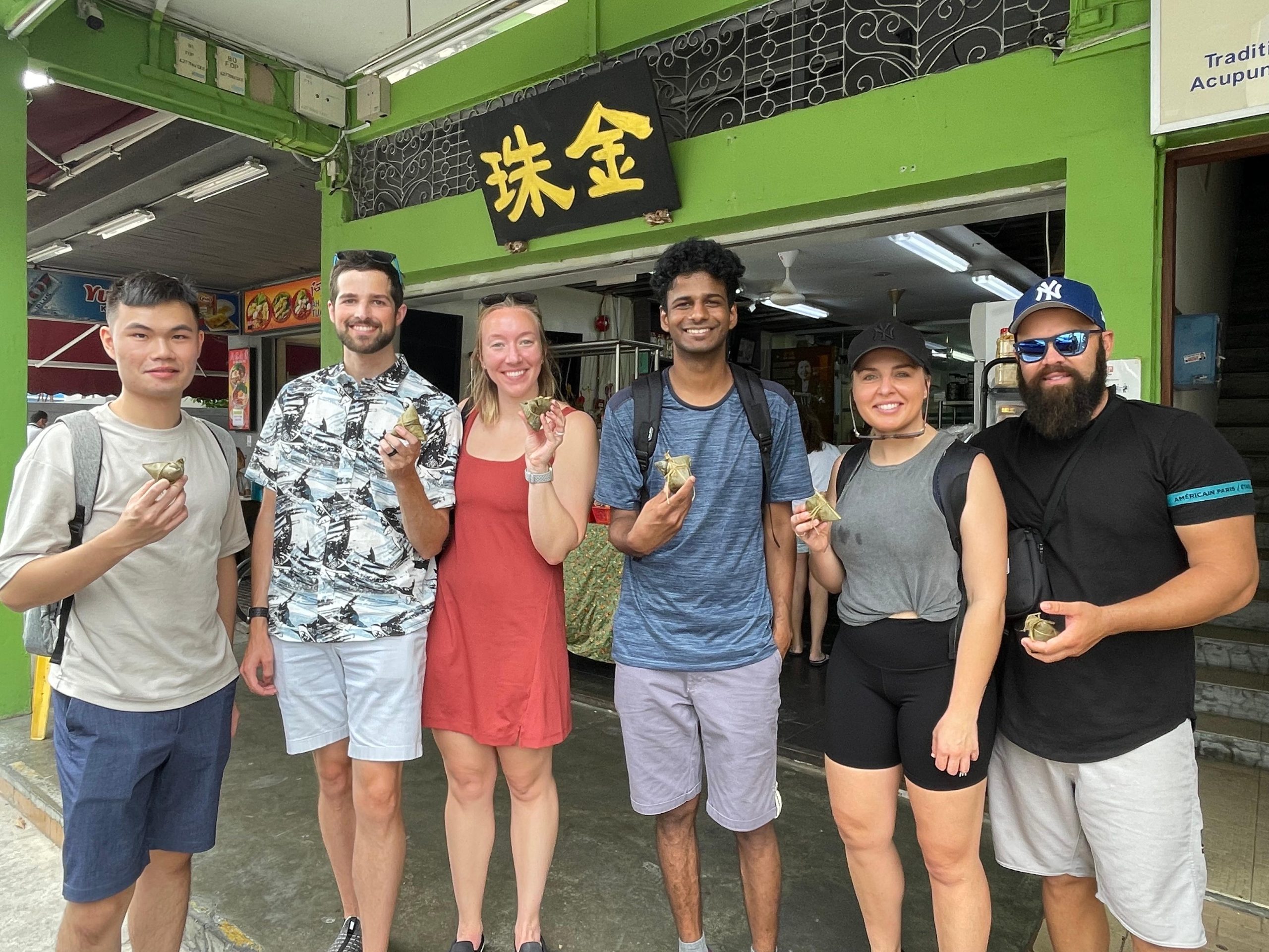 Singapore: Katong Local Food and City Highlights Tour – Singapore