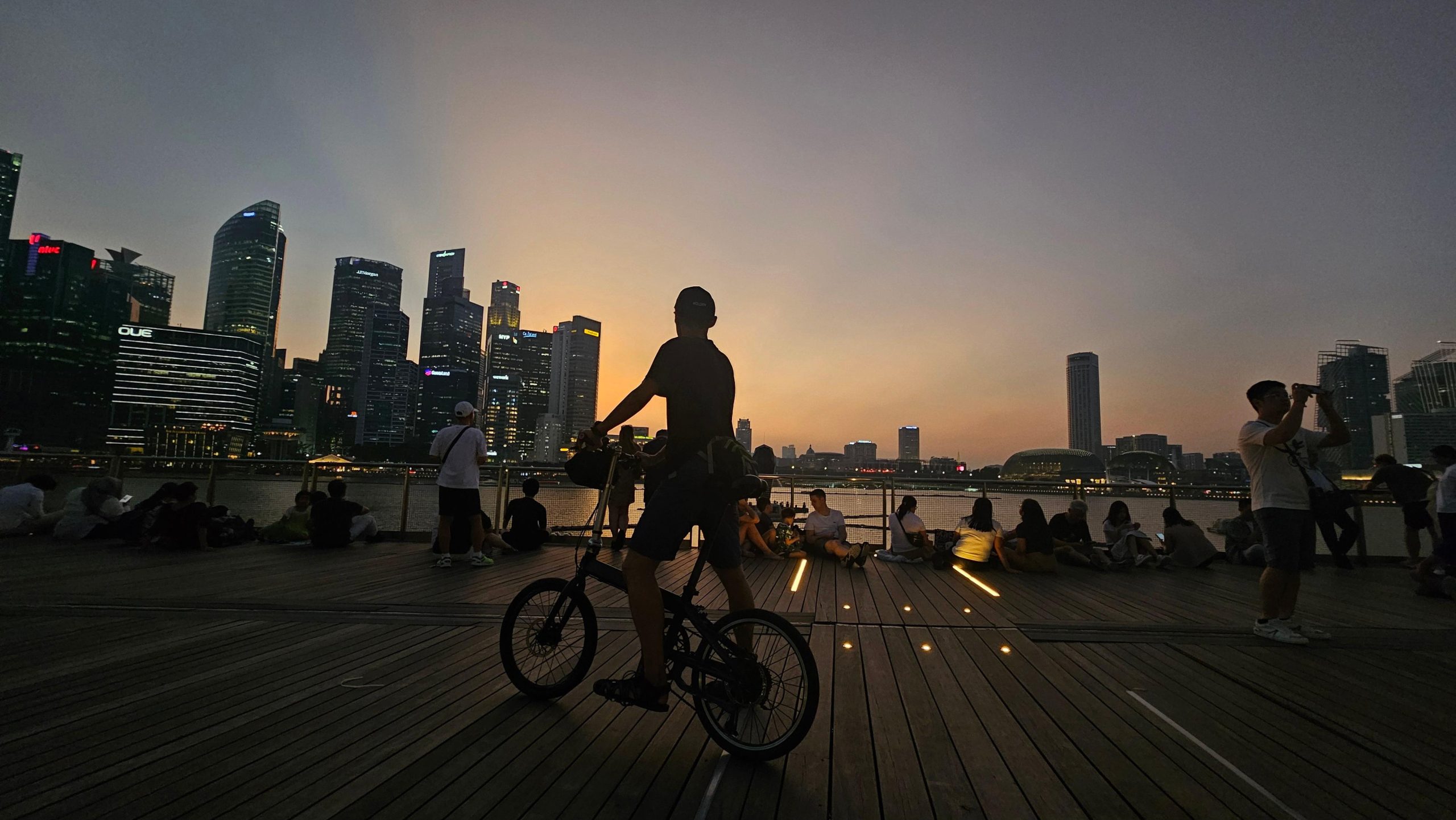 Singapore: Light to Night Bike Tour – Singapore