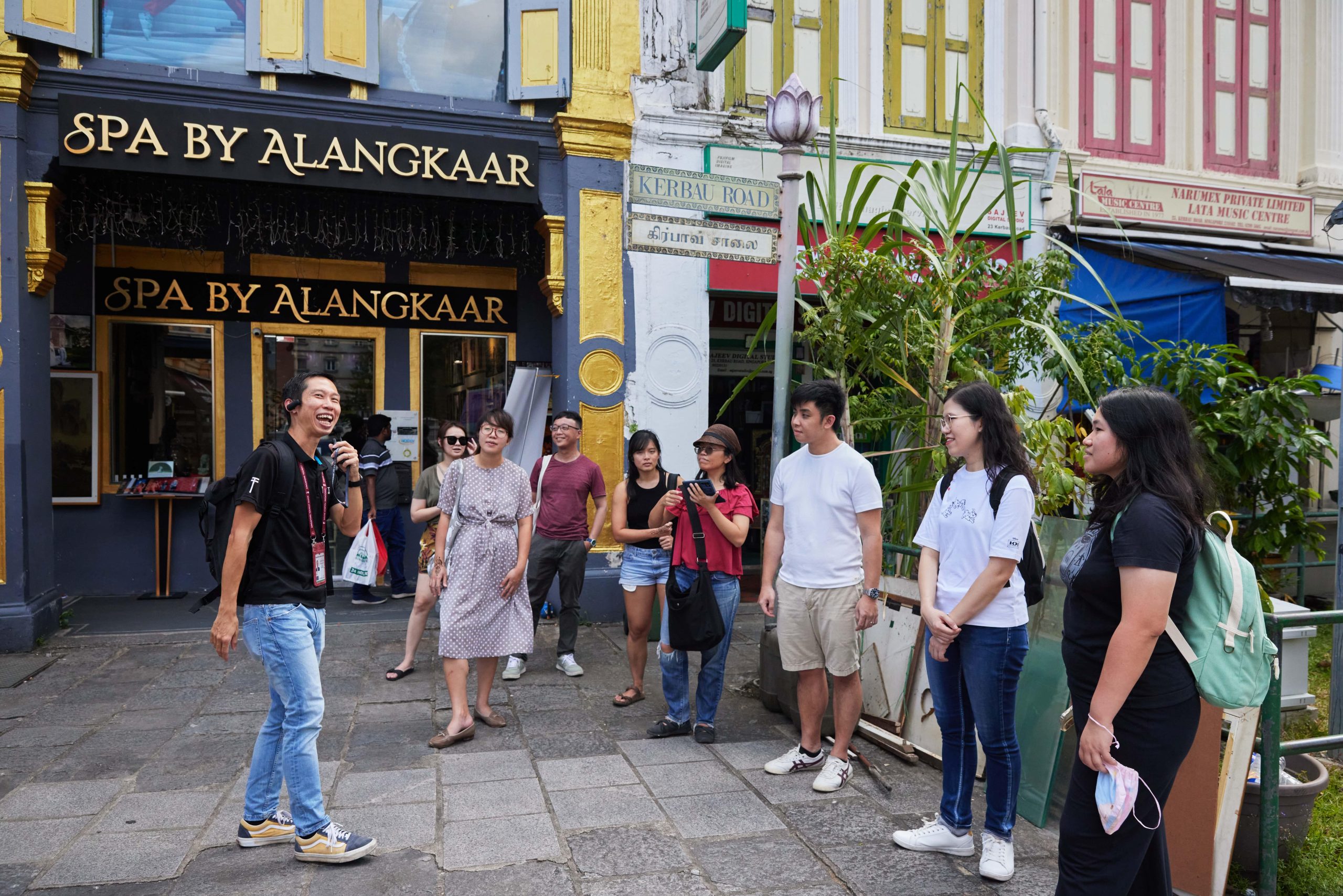 Singapore: Little India Culture and Food Experiential Tour – Singapore